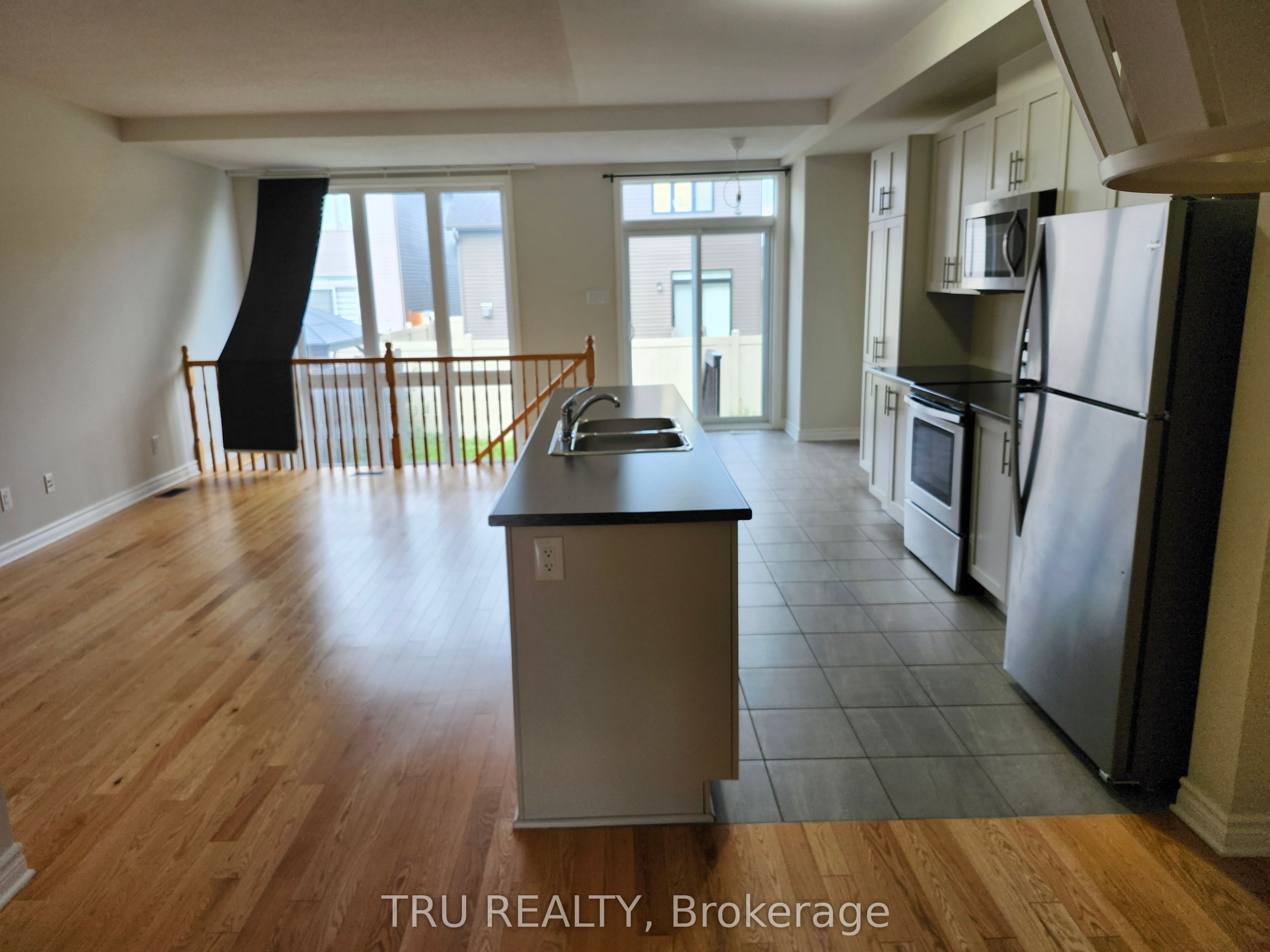 1146 BECKETT Crescent, Stittsville - Munster - Richmond, ON K2S 0Z2 photo 3