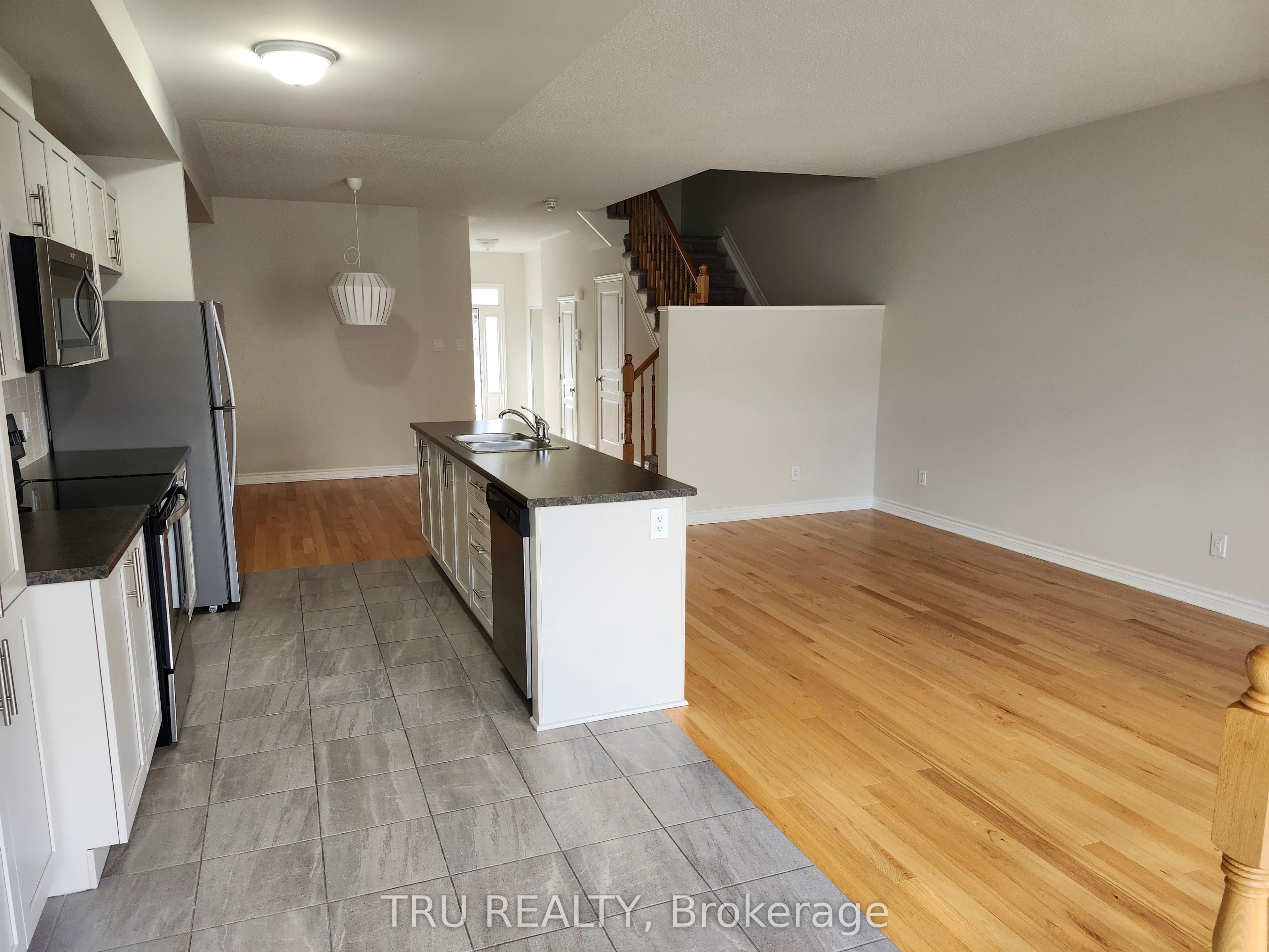 1146 BECKETT Crescent, Stittsville - Munster - Richmond, ON K2S 0Z2 photo 4