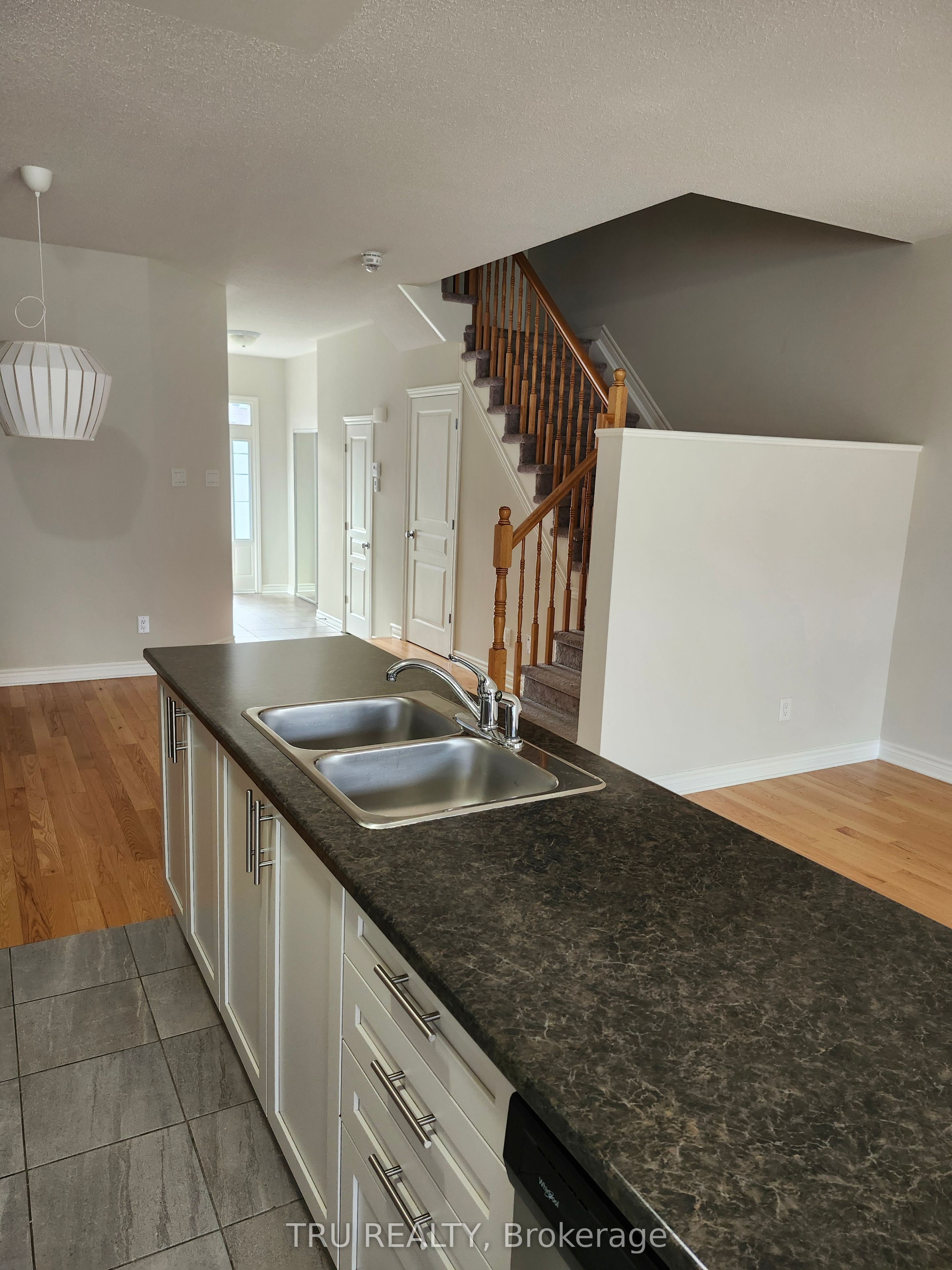 1146 BECKETT Crescent, Stittsville - Munster - Richmond, ON K2S 0Z2 photo 5
