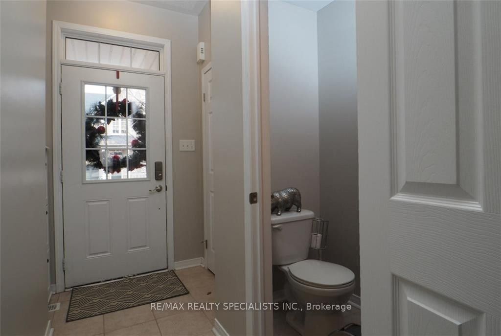 110 Highland Road W 127, Kitchener, ON N2M 3S1 photo 2