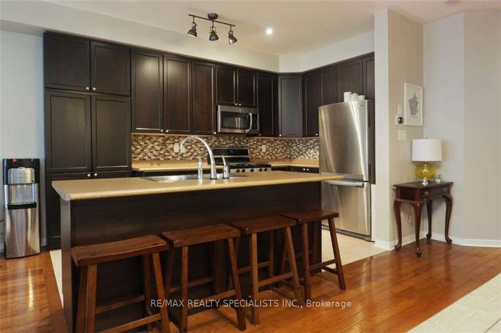 110 Highland Road W 127, Kitchener, ON N2M 3S1 photo 5