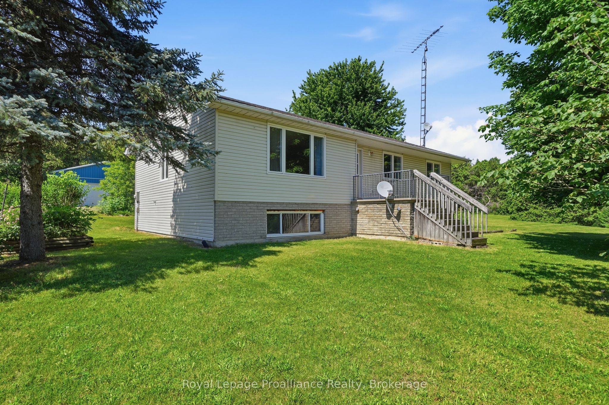 2103 Ron Harnden Road, Cobourg, ON K9A 4J8 photo 2