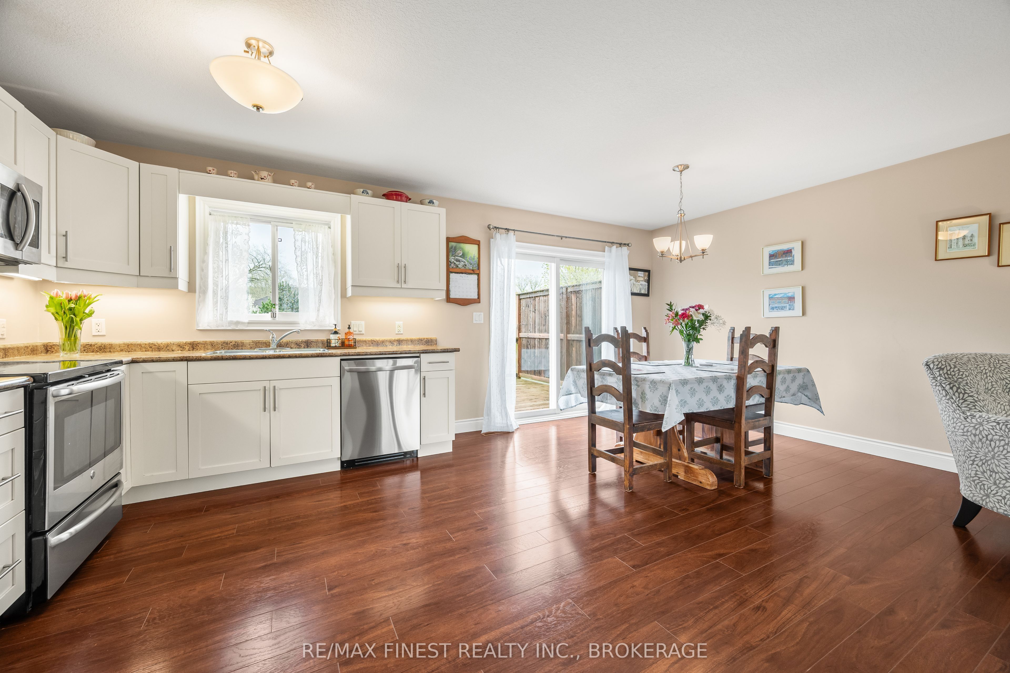 145 Upper Lake Street, Prince Edward County, ON K0K 2T0 photo 5
