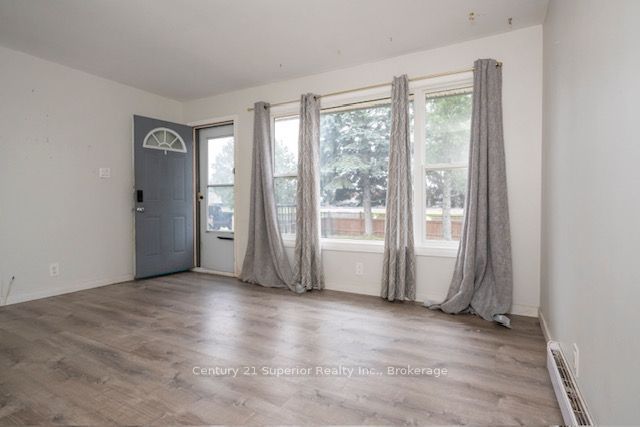 141 Gore Street E, Thunder Bay, ON P7E 3R2 photo 2