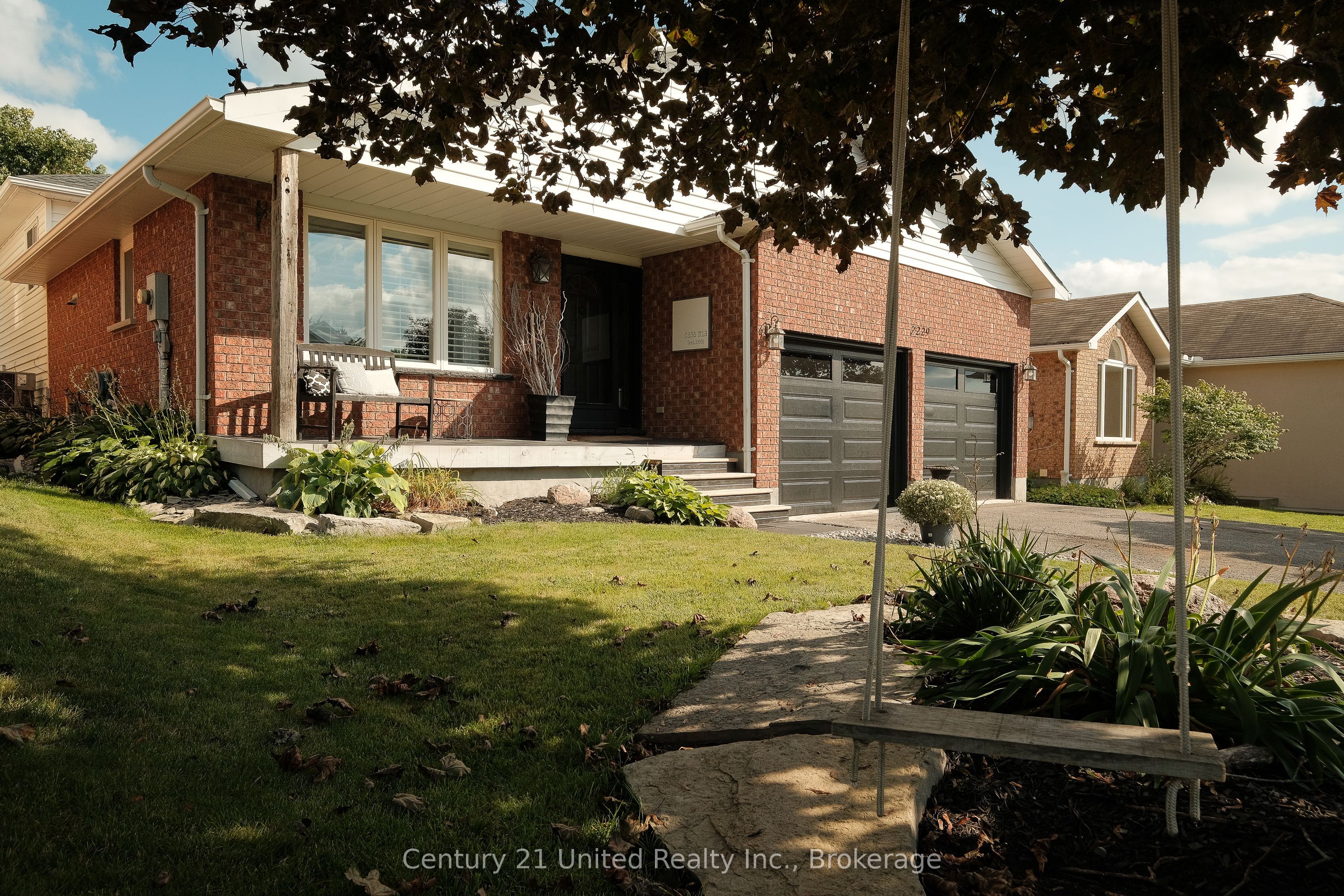 2229 Lorraine Drive, Peterborough, ON K9L 1Y6 photo 2