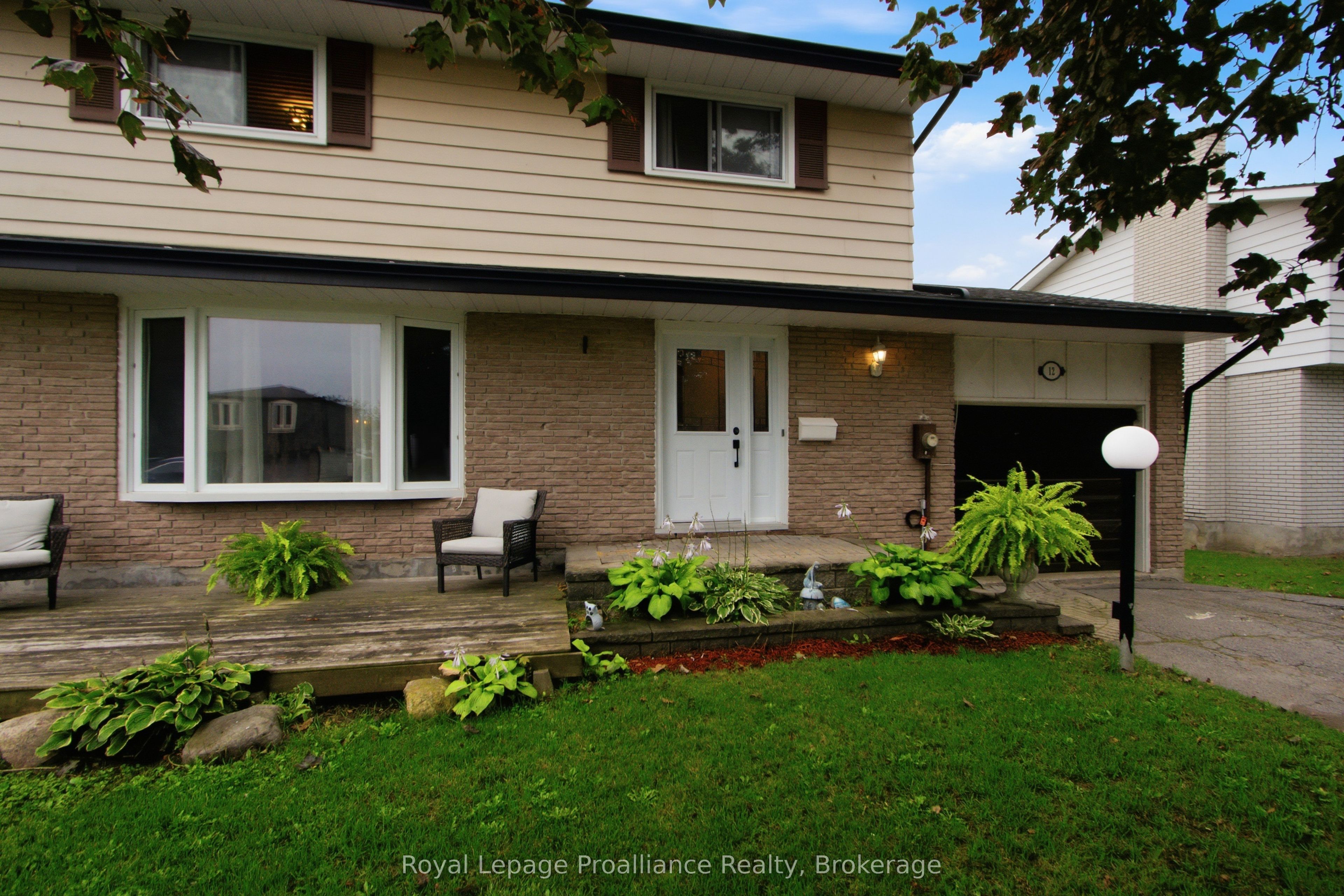 12 O'Neil Crescent, Quinte West, ON K8V 5Y6 photo 4