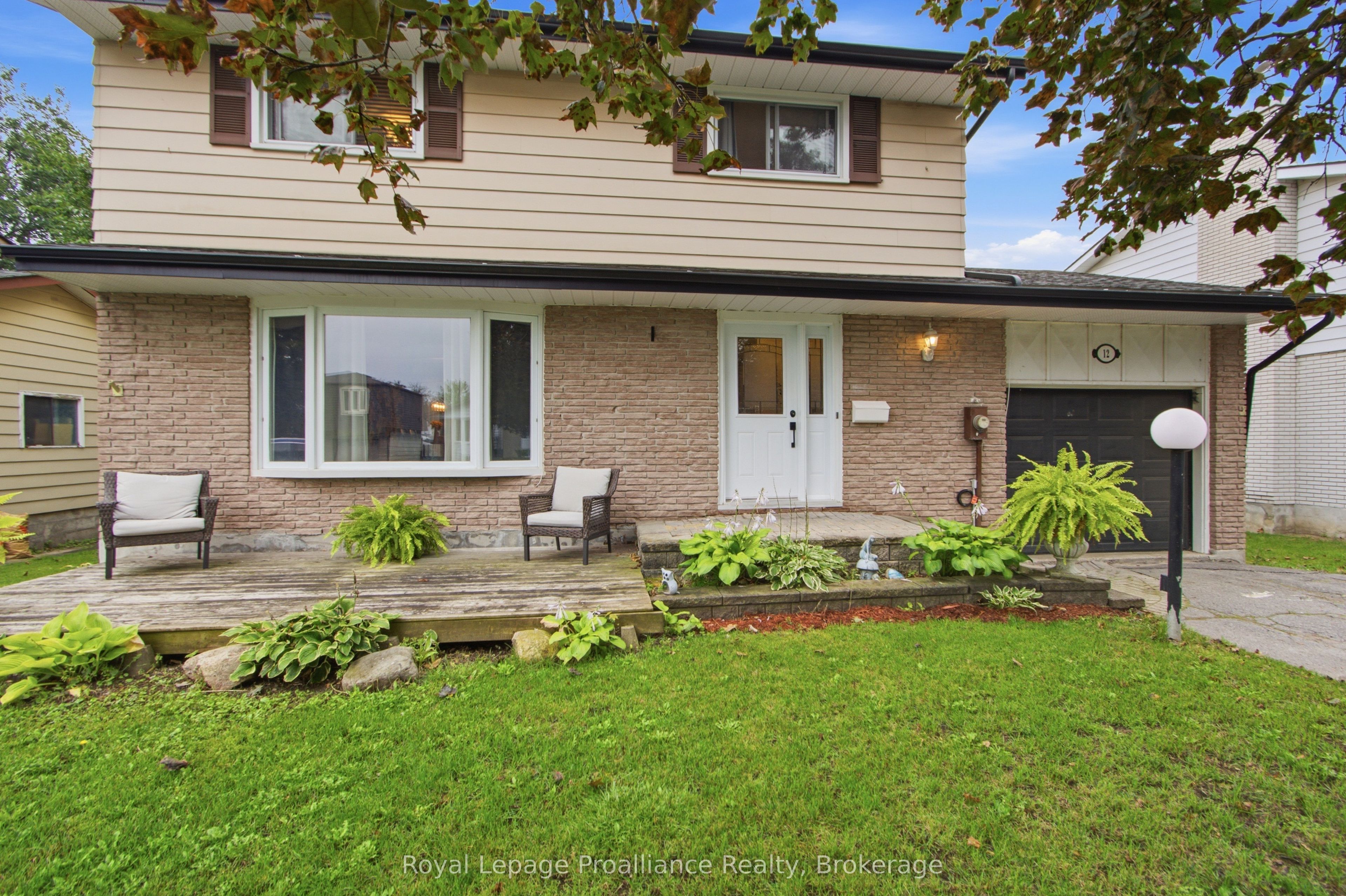 12 O'Neil Crescent, Quinte West, ON K8V 5Y6 photo 5
