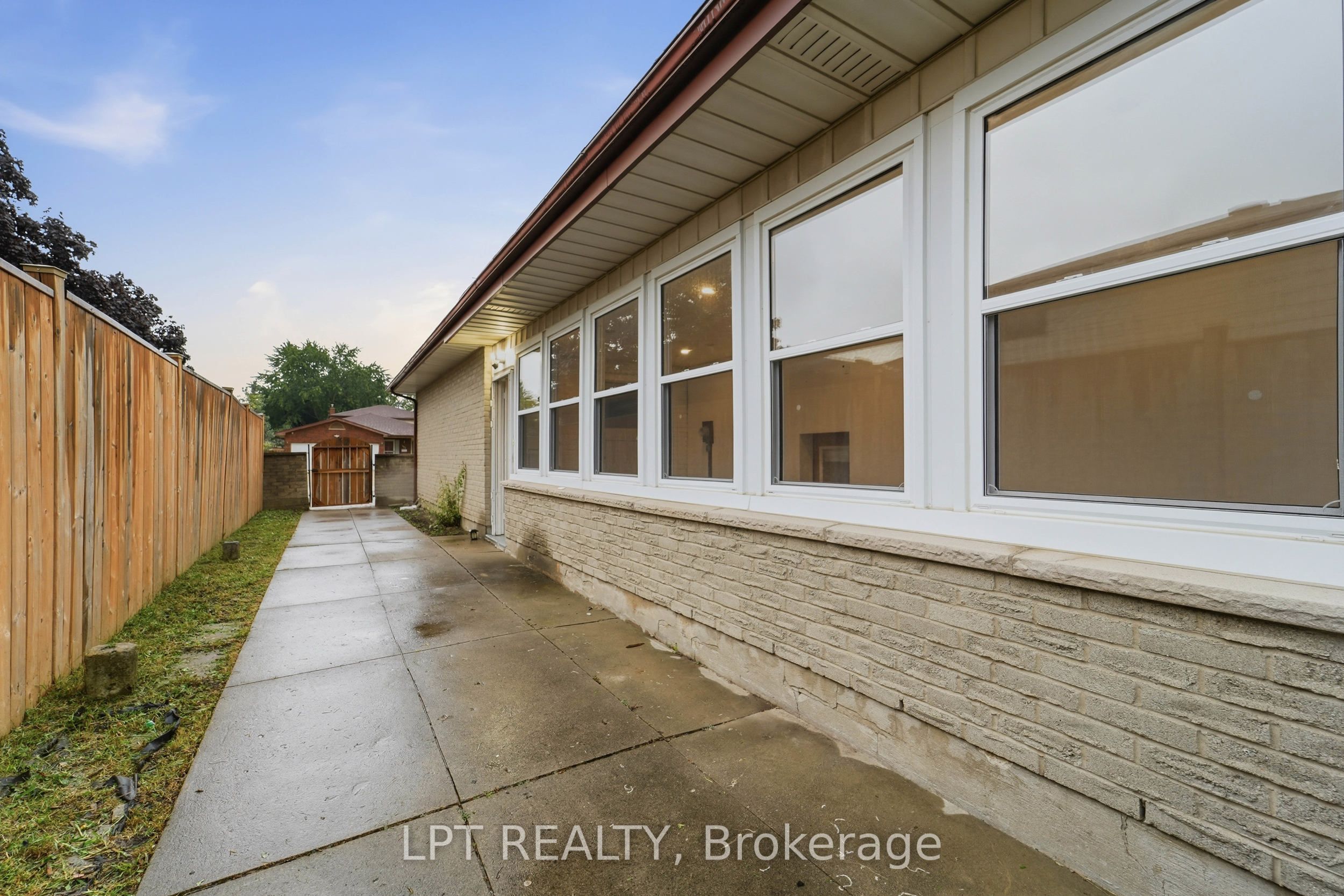 208 Deveron Crescent, London South, ON N5Z 4J3 photo 4