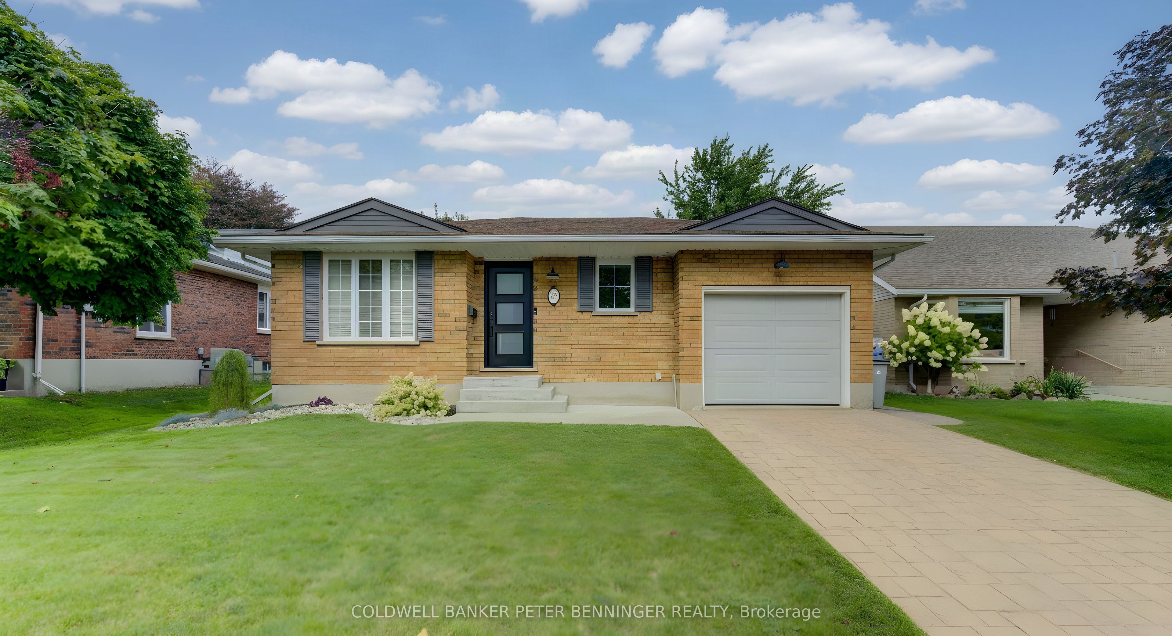 595 Maple Avenue N, North Perth, ON N4W 3G4