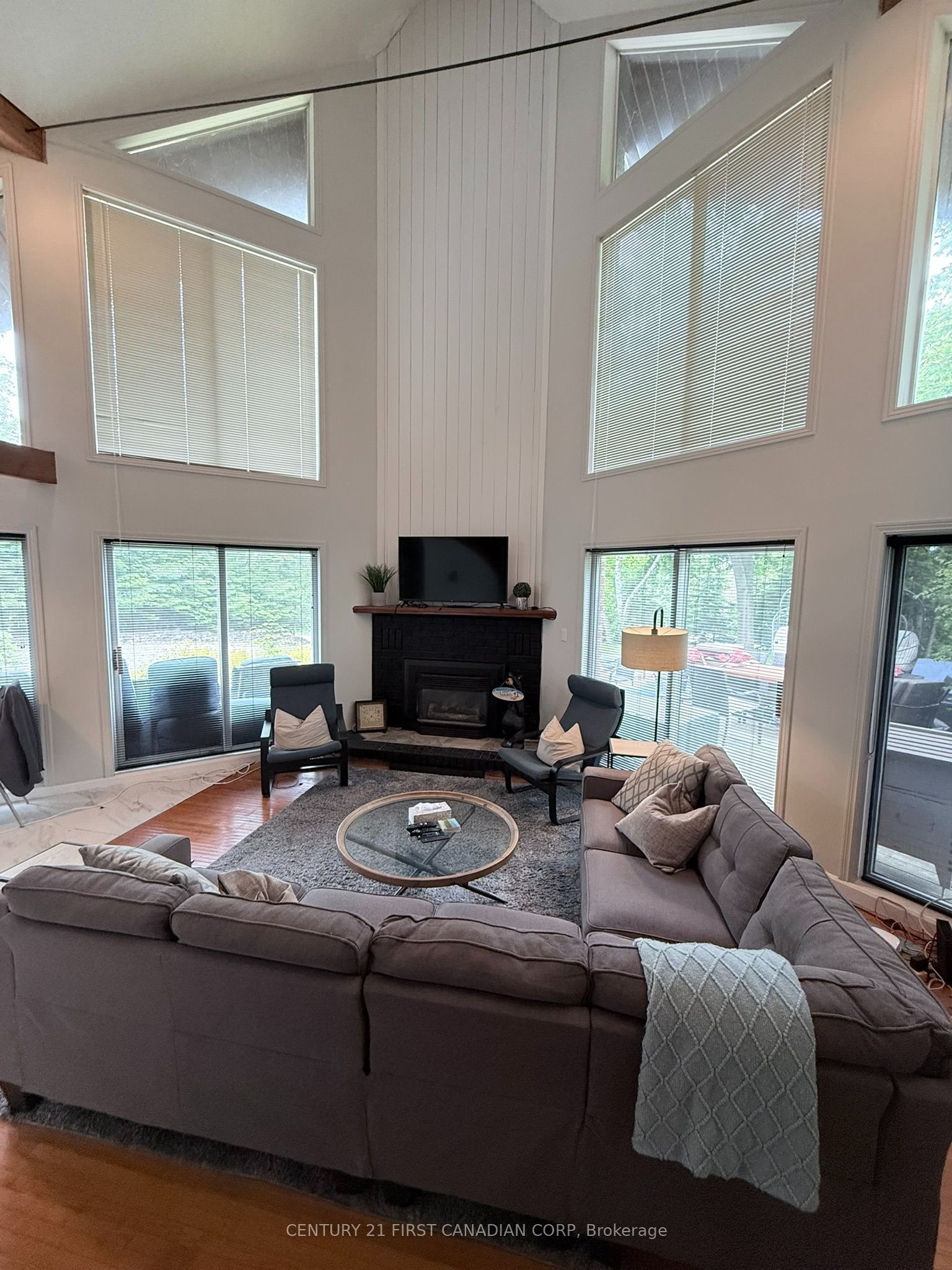 463 Eckford Avenue, Saugeen Shores, ON N0H 2L0 photo 3