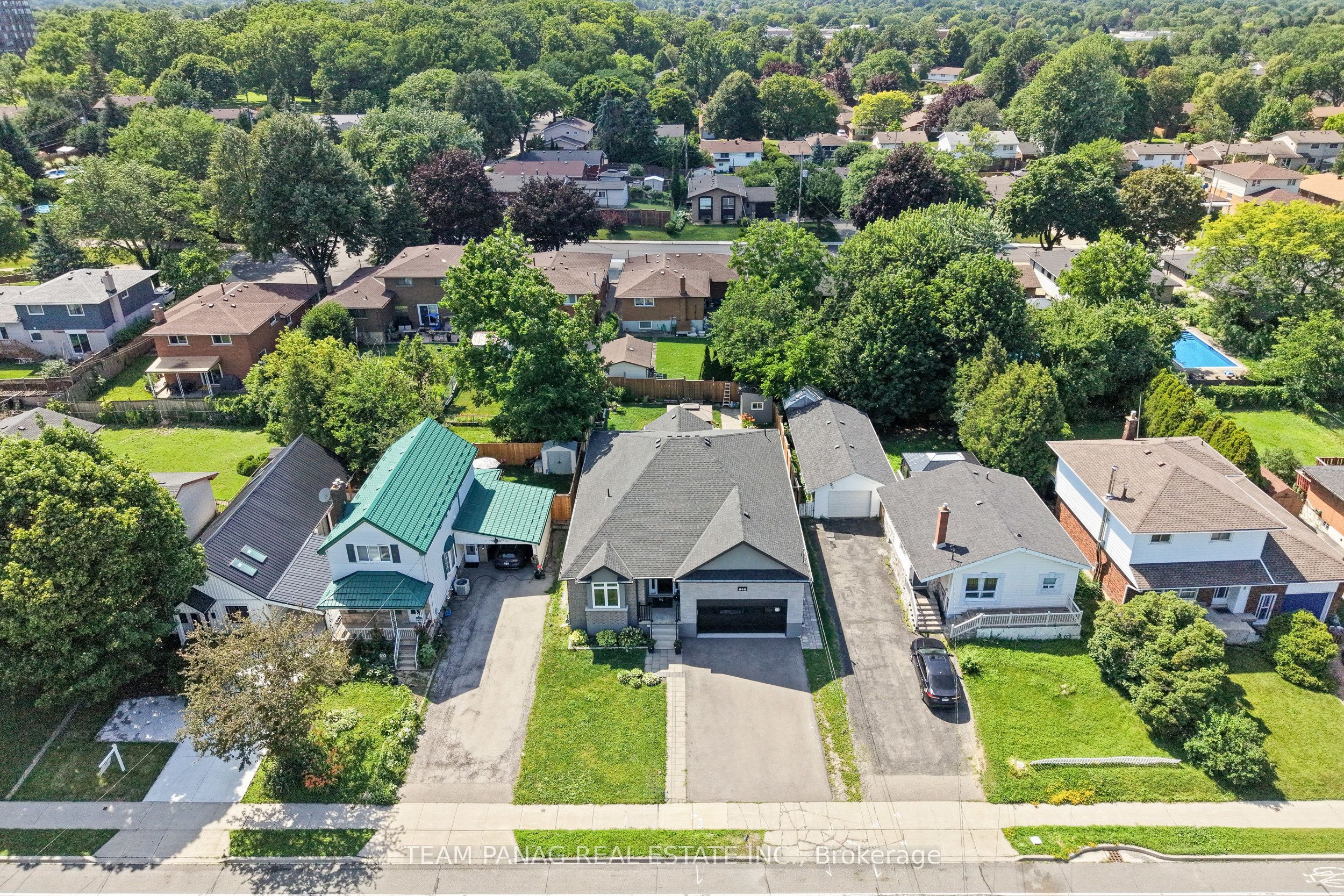 646 West 5th Street, Hamilton, ON L9C 3R2 photo 2