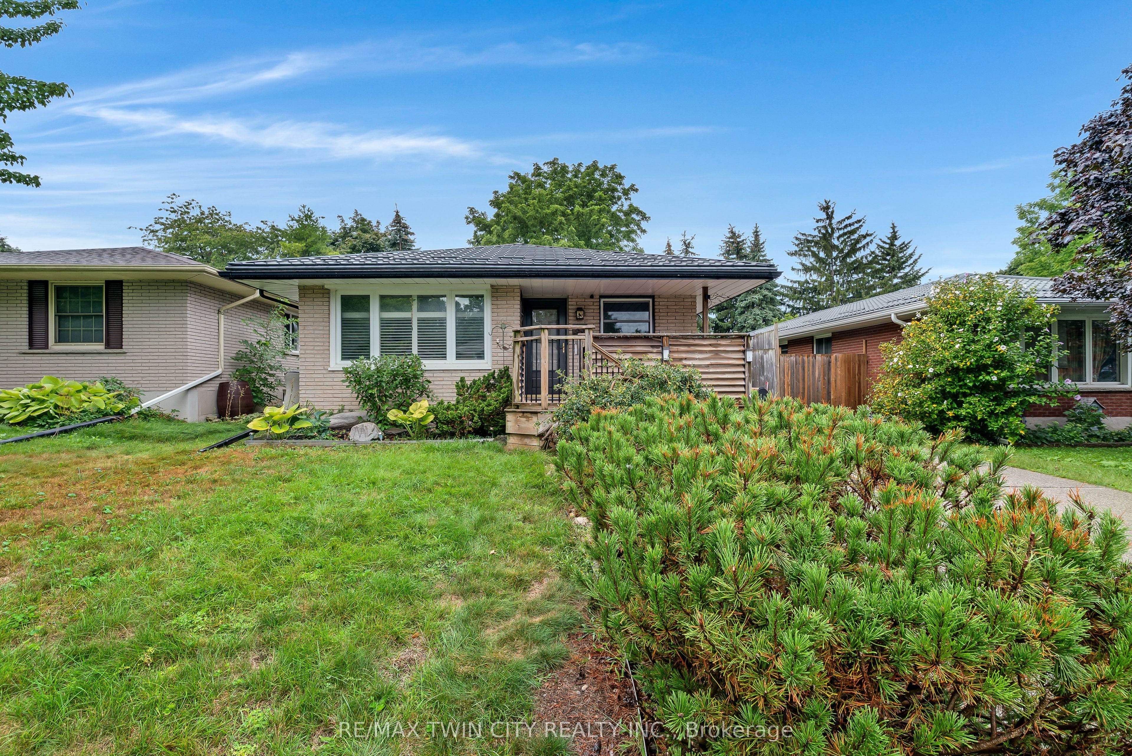 83 Kimberly Crescent, Kitchener, ON N2E 1C8 photo 2