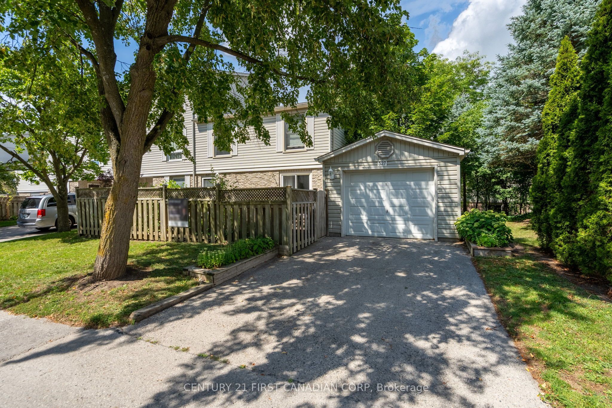 327 Everglade Crescent, London North, ON N6H 4M7