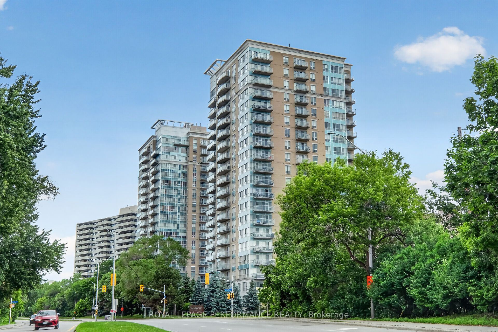 90 Landry Street 1606, Vanier and Kingsview Park, ON K1L 0A9