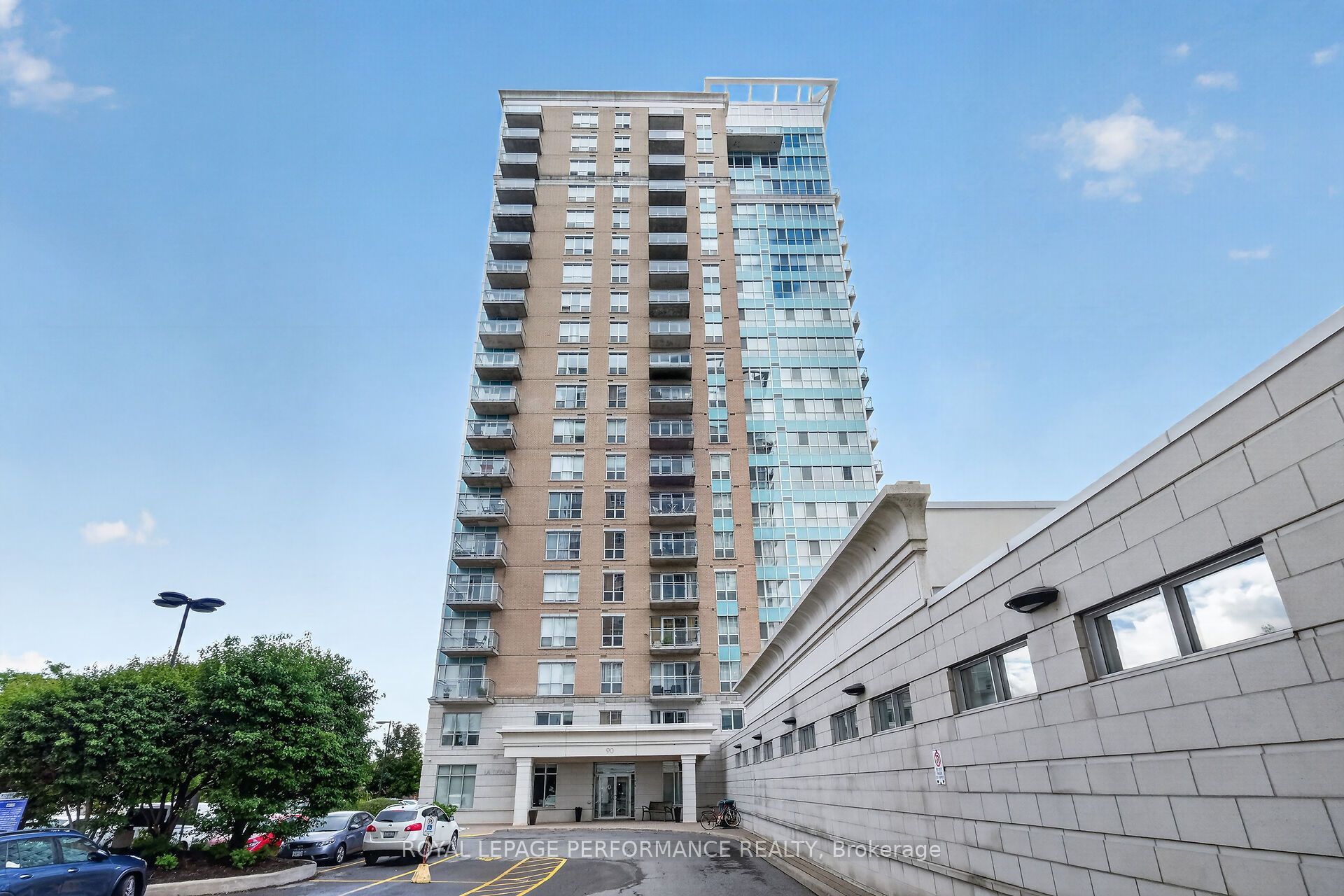 90 Landry Street 1606, Vanier and Kingsview Park, ON K1L 0A9 photo 2