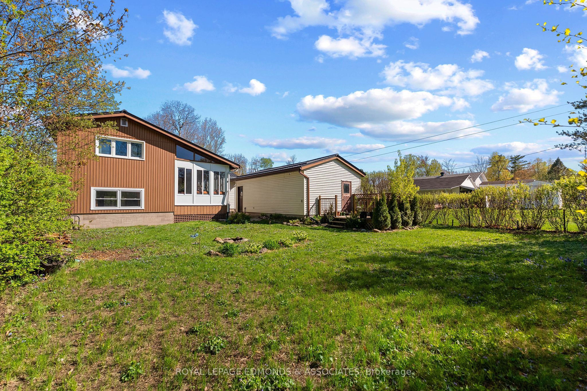 5 Lasalle Drive, Deep River, ON K0J 1P0 photo 2