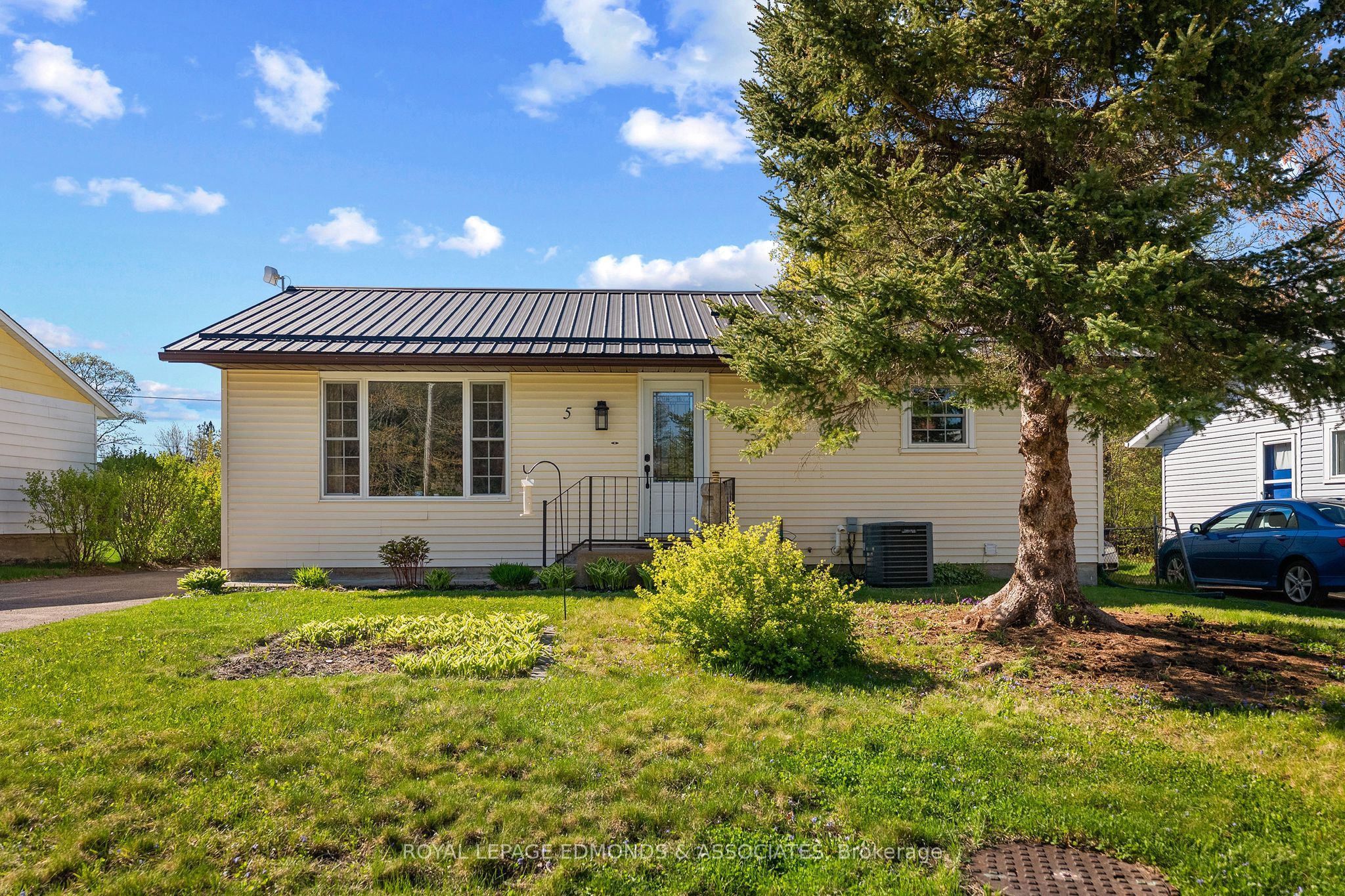 5 Lasalle Drive, Deep River, ON K0J 1P0 photo 3