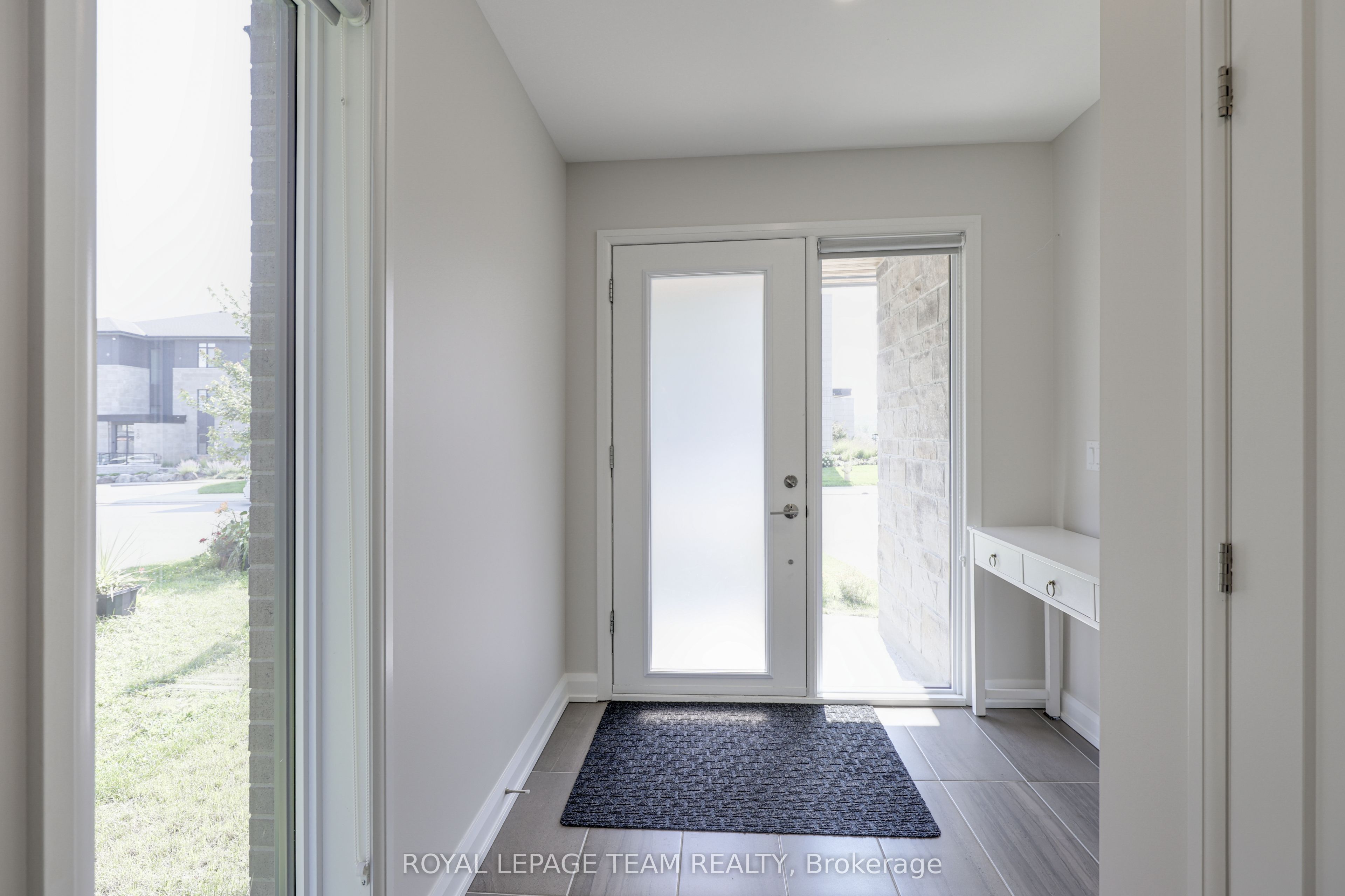 145 Boundstone Way, Kanata, ON K2T 0E2 photo 2