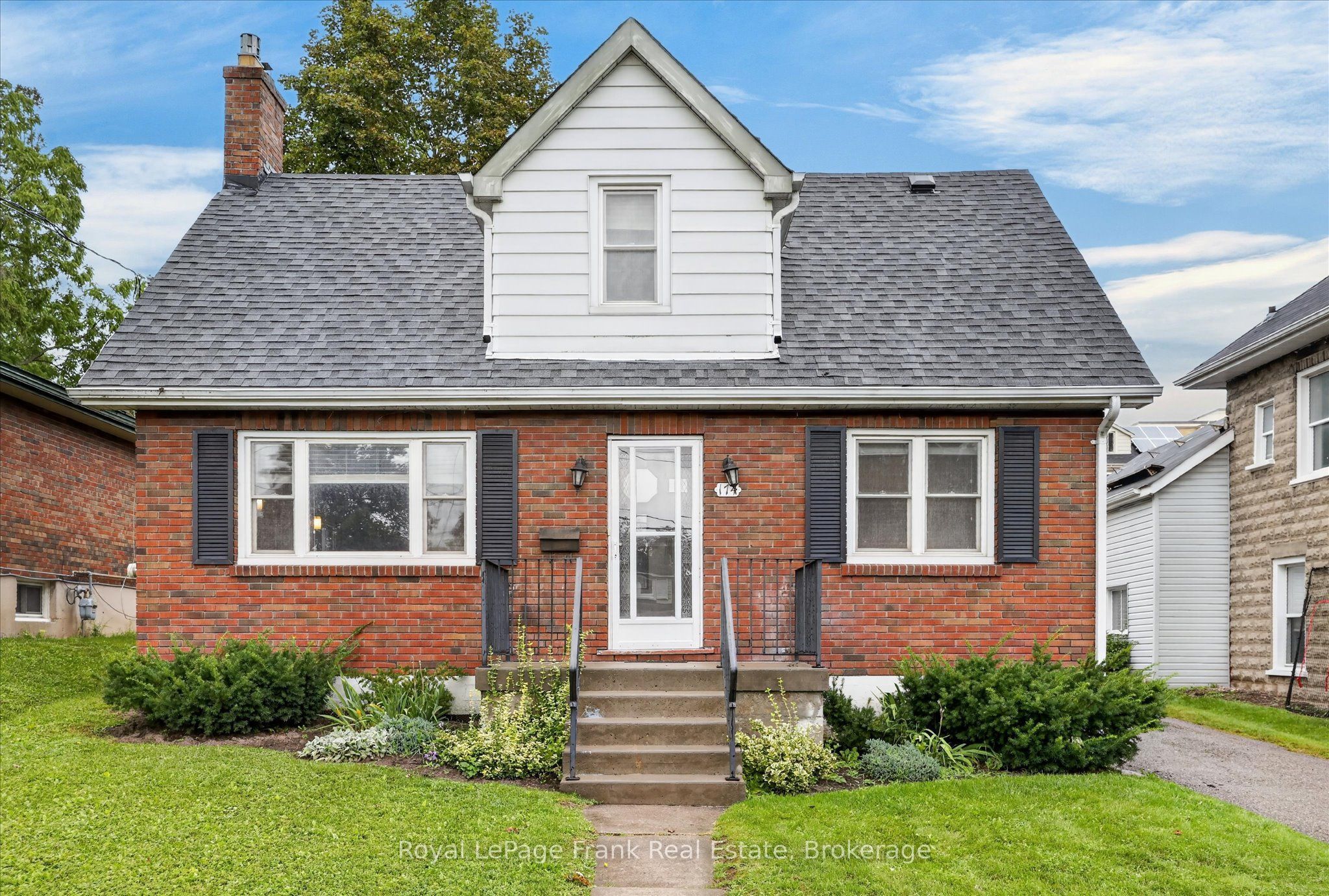 174 Sophia Street, Peterborough, ON K9H 1E5