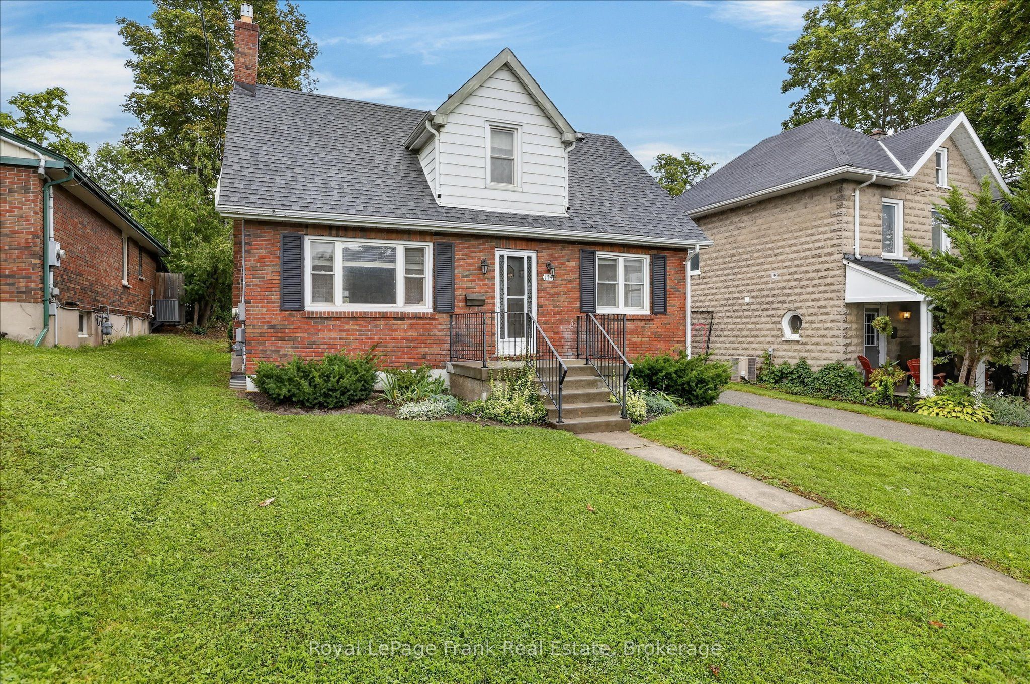 174 Sophia Street, Peterborough, ON K9H 1E5 photo 3