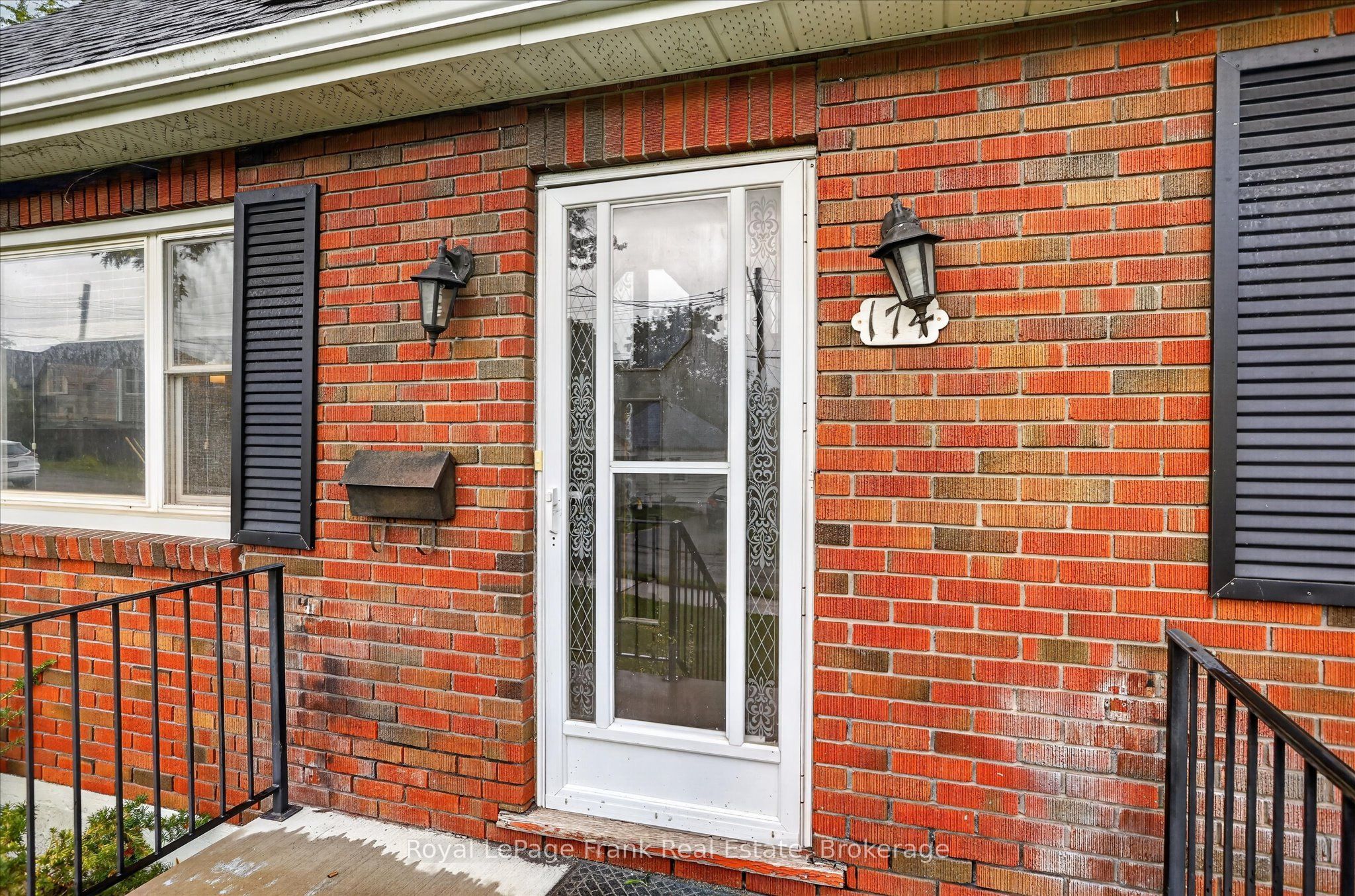 174 Sophia Street, Peterborough, ON K9H 1E5 photo 5