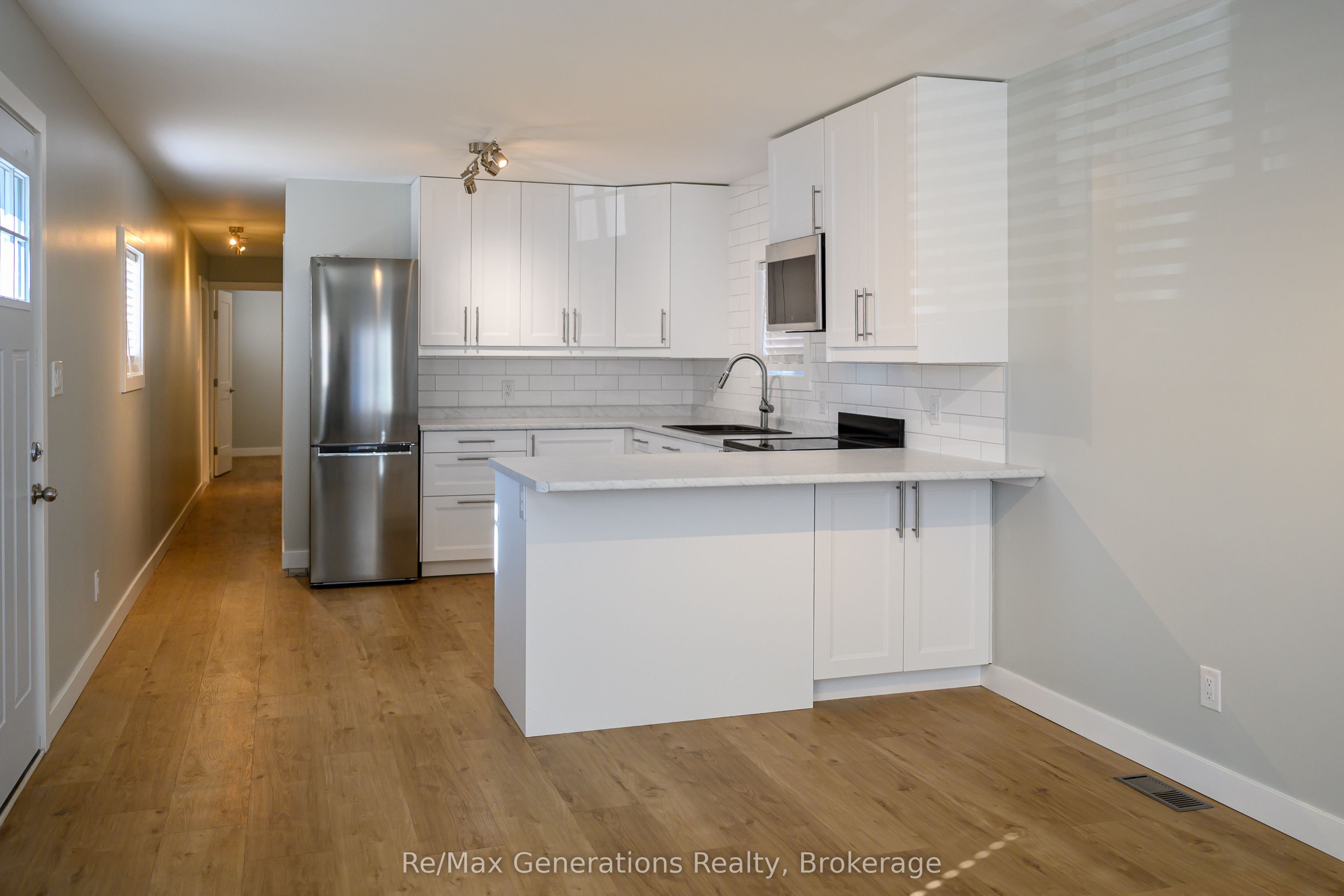 1055 Chippewa Road F3, Thunder Bay, ON P7J 1J1 photo 5