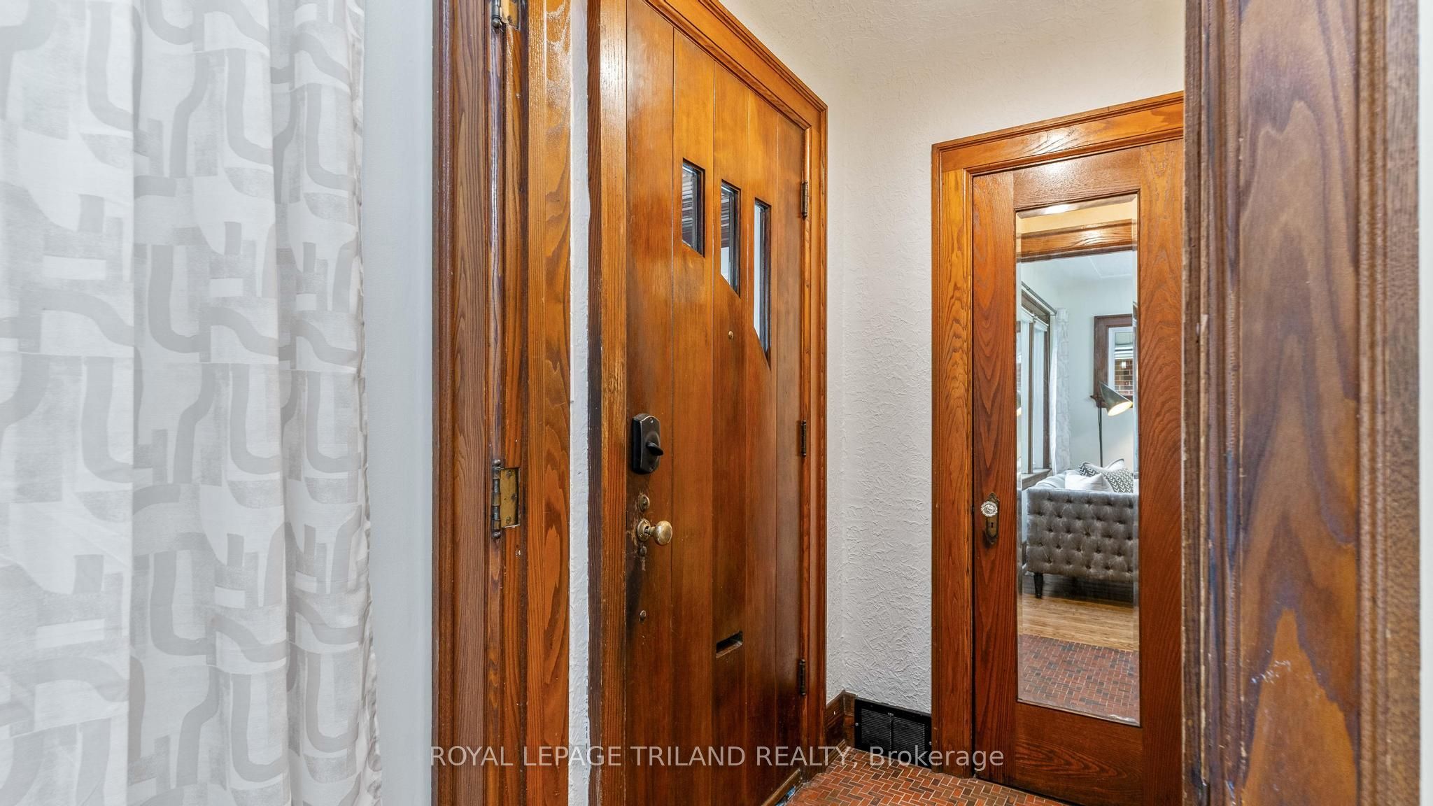 282 Cathcart Street, London South, ON N6C 3N5 photo 3