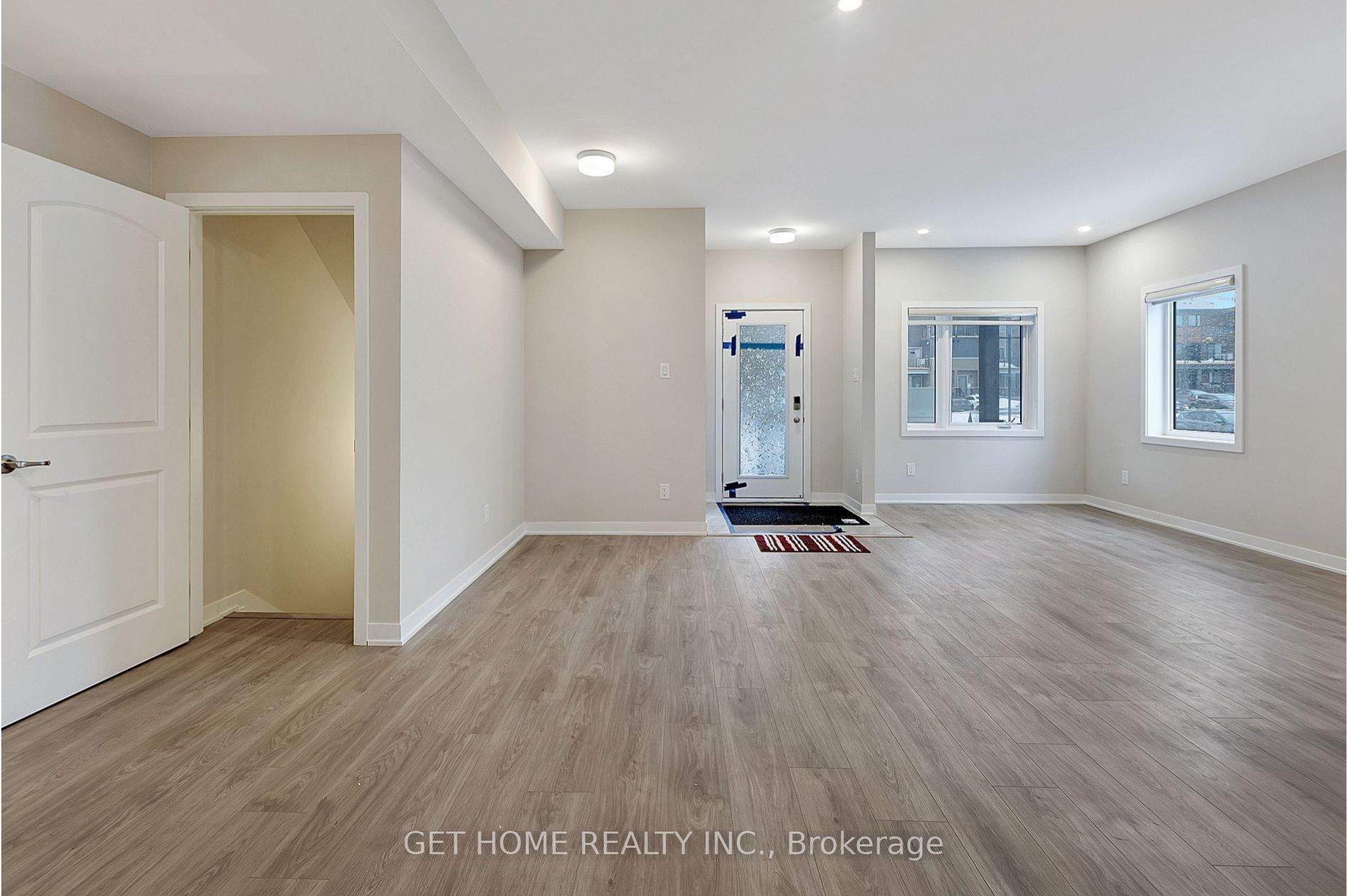 900 Parnian Private, Barrhaven, ON K2J 7K6 photo 4