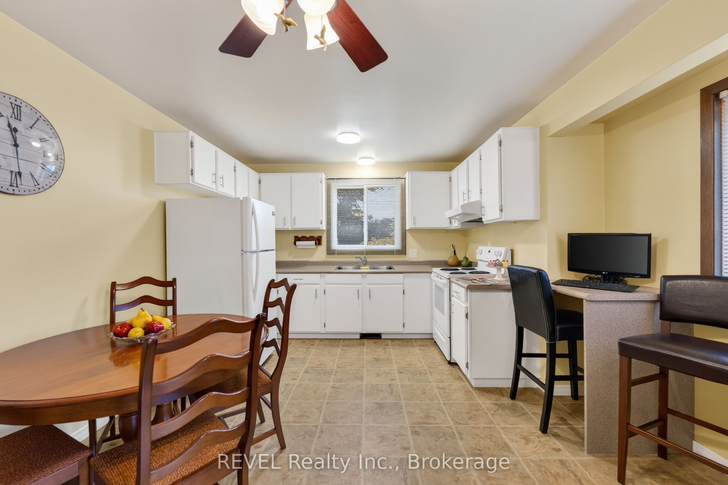 36 Manor Road, St. Catharines, ON L2N 3B5 photo 5