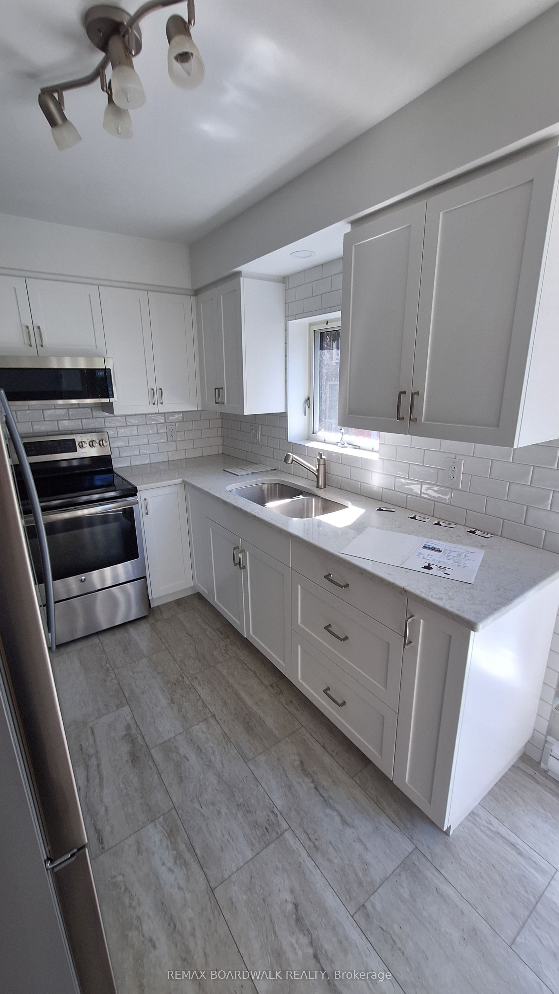 330 Centrum Boulevard 206, Orleans - Cumberland and Area, ON K1E 3W2 photo 5