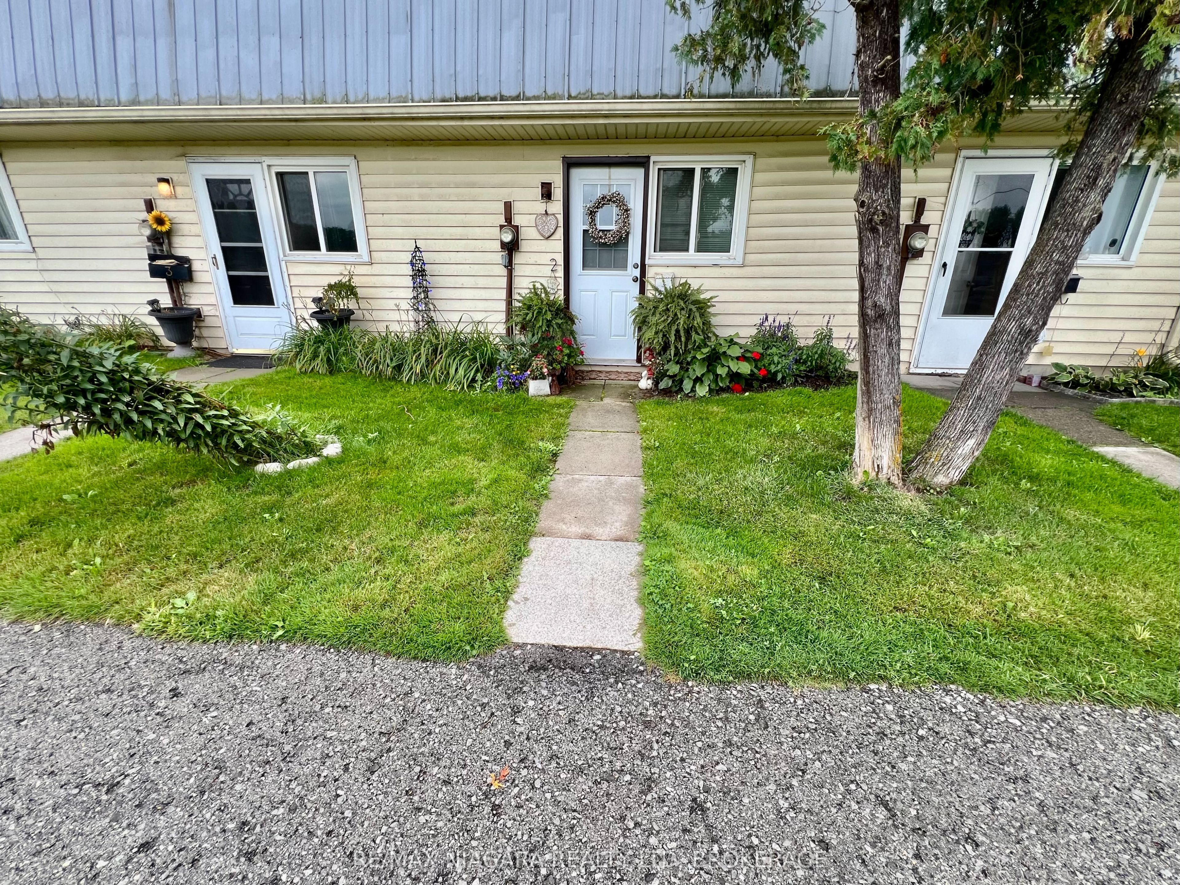 8646 Willoughby Drive 2, Niagara Falls, ON L2G 6X7 photo 4