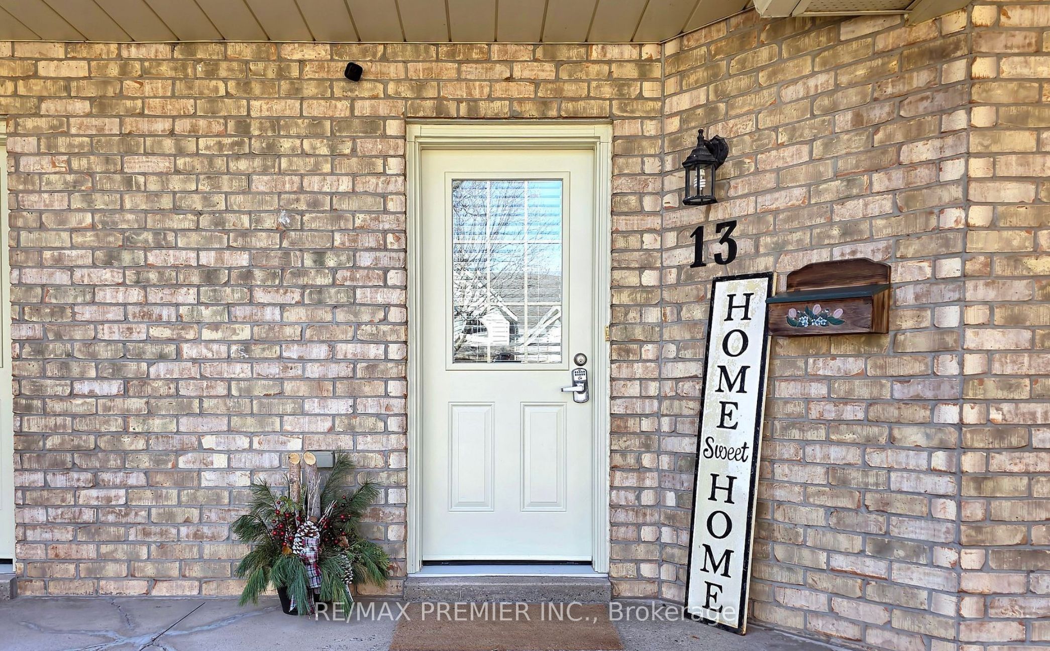 9 Wentworth Drive 13, Grimsby, ON L3M 5H9 photo 3