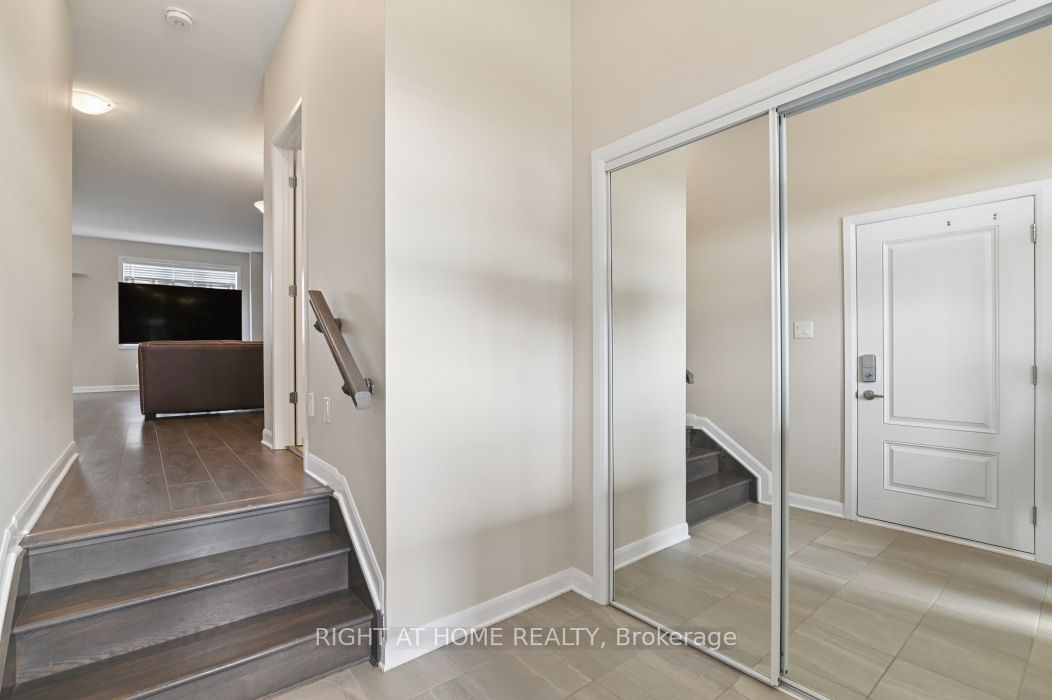 576 Prominence Way, Orleans - Cumberland and Area, ON K4A 5K8 photo 3