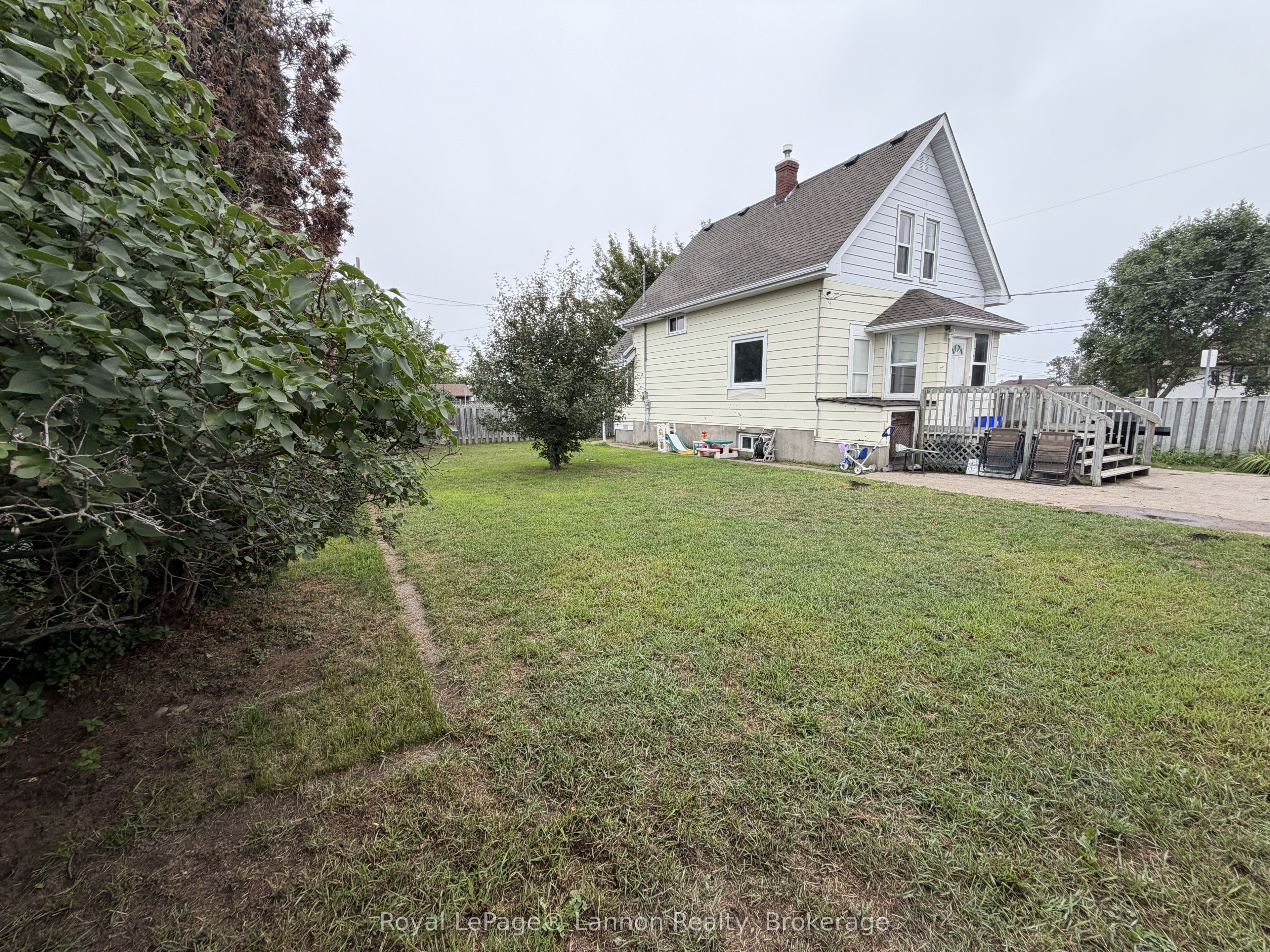 279 Dewe Avenue, Thunder Bay, ON P7A 2E7 photo 3