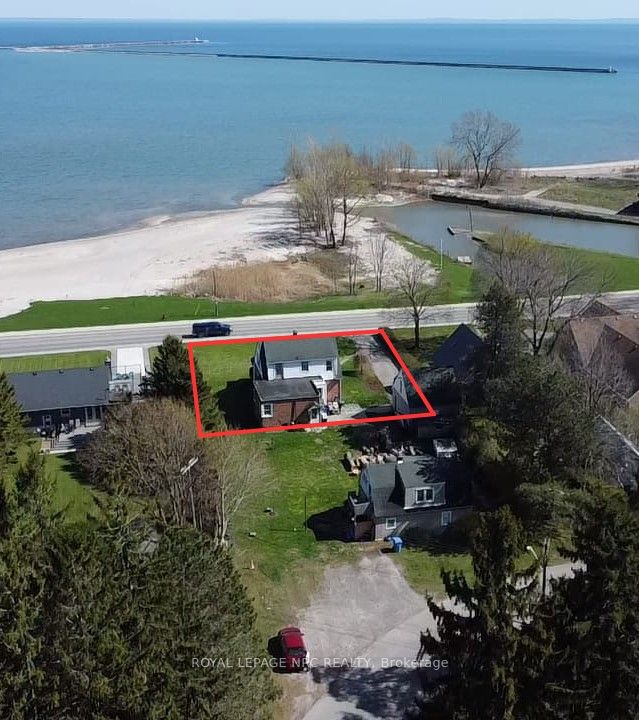 19 Lakeshore Road, Port Colborne, ON L3K 2S2