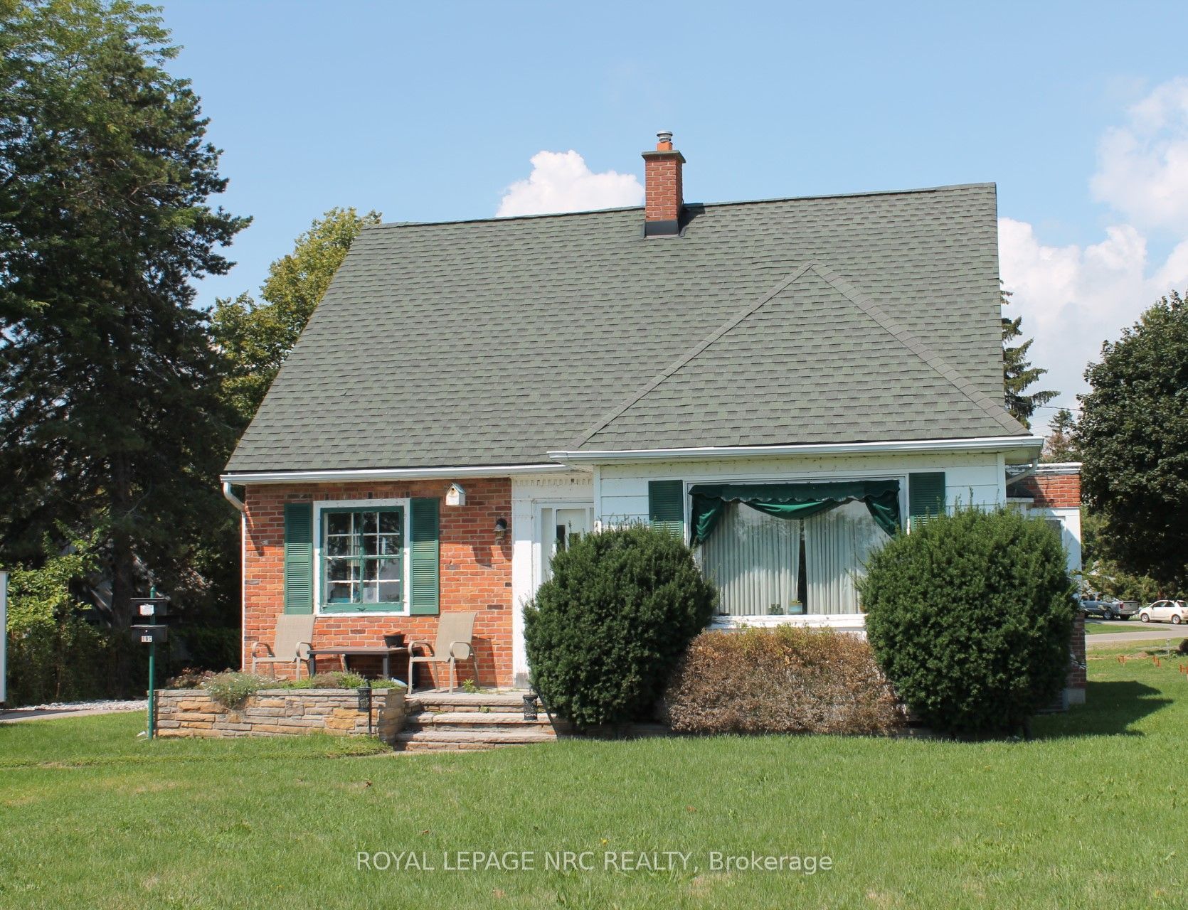 19 Lakeshore Road, Port Colborne, ON L3K 2S2 photo 3