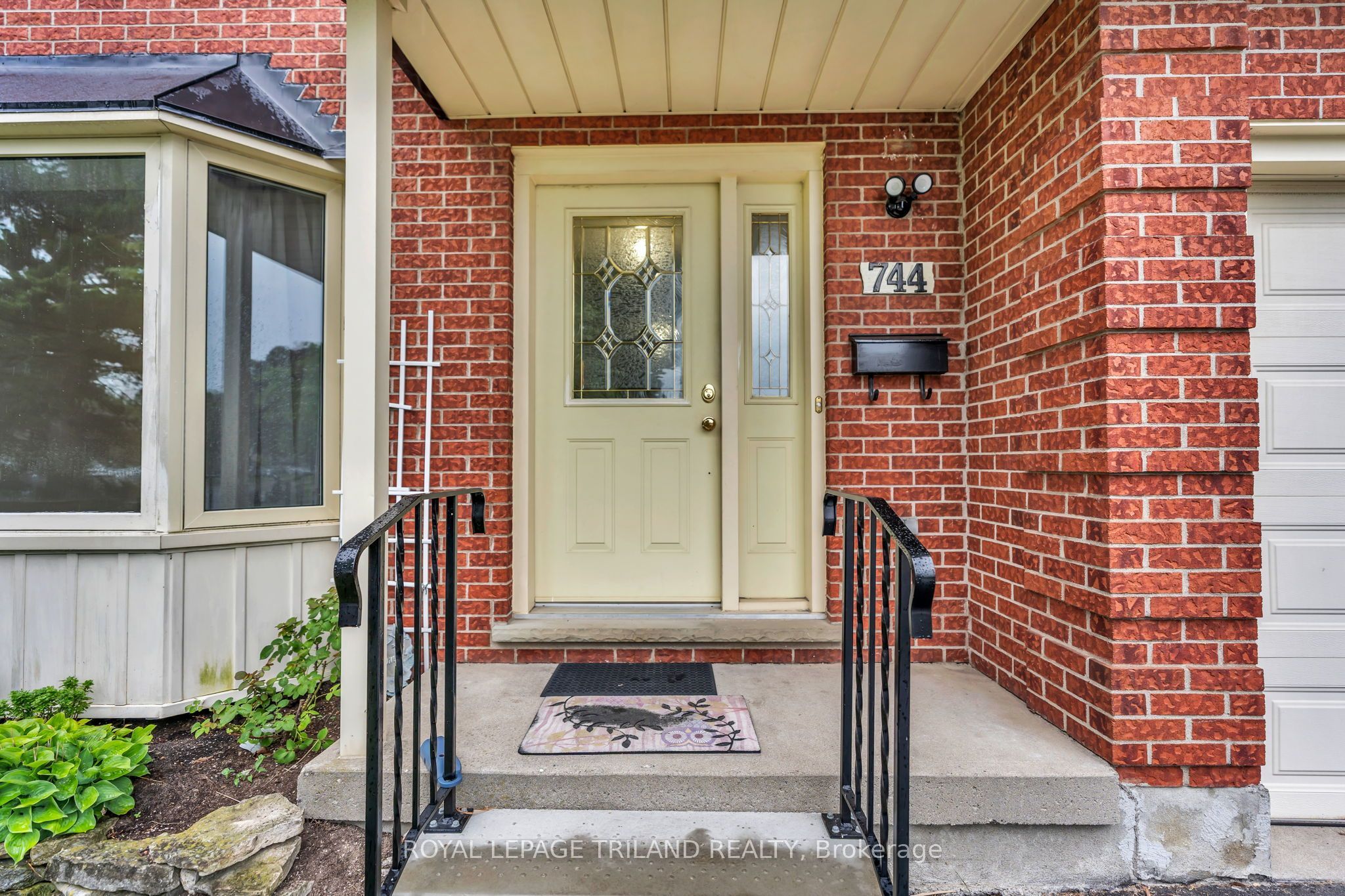 744 Classic Drive, London East, ON N5W 5T5 photo 3