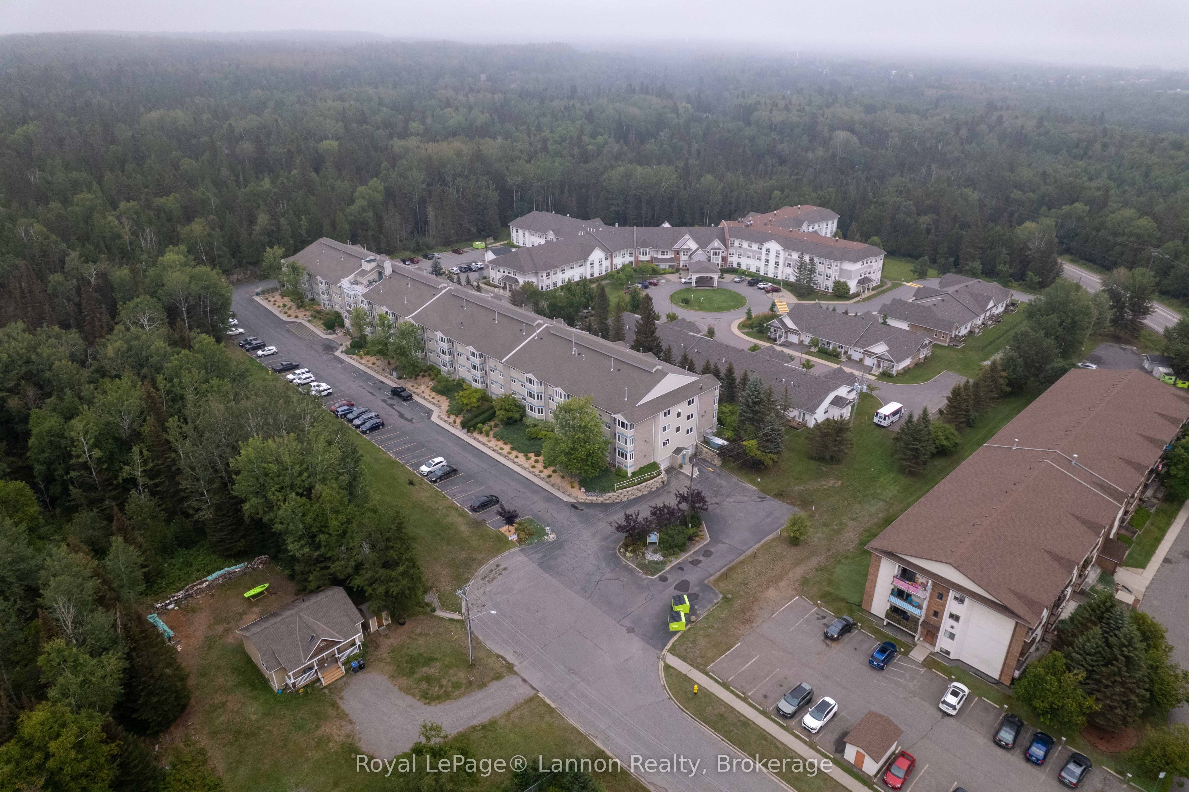 500 TOLEDO Street 303, Thunder Bay, ON P7A 8A6 photo 2