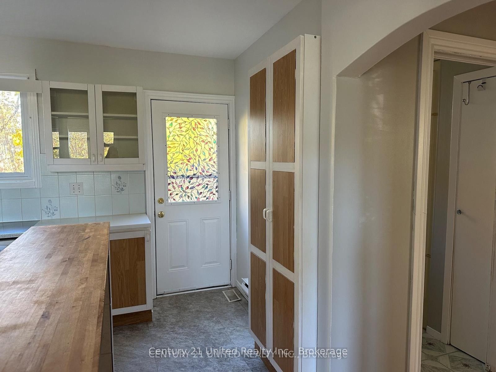 140 Maria Street, Peterborough, ON K9H 1B9 photo 2