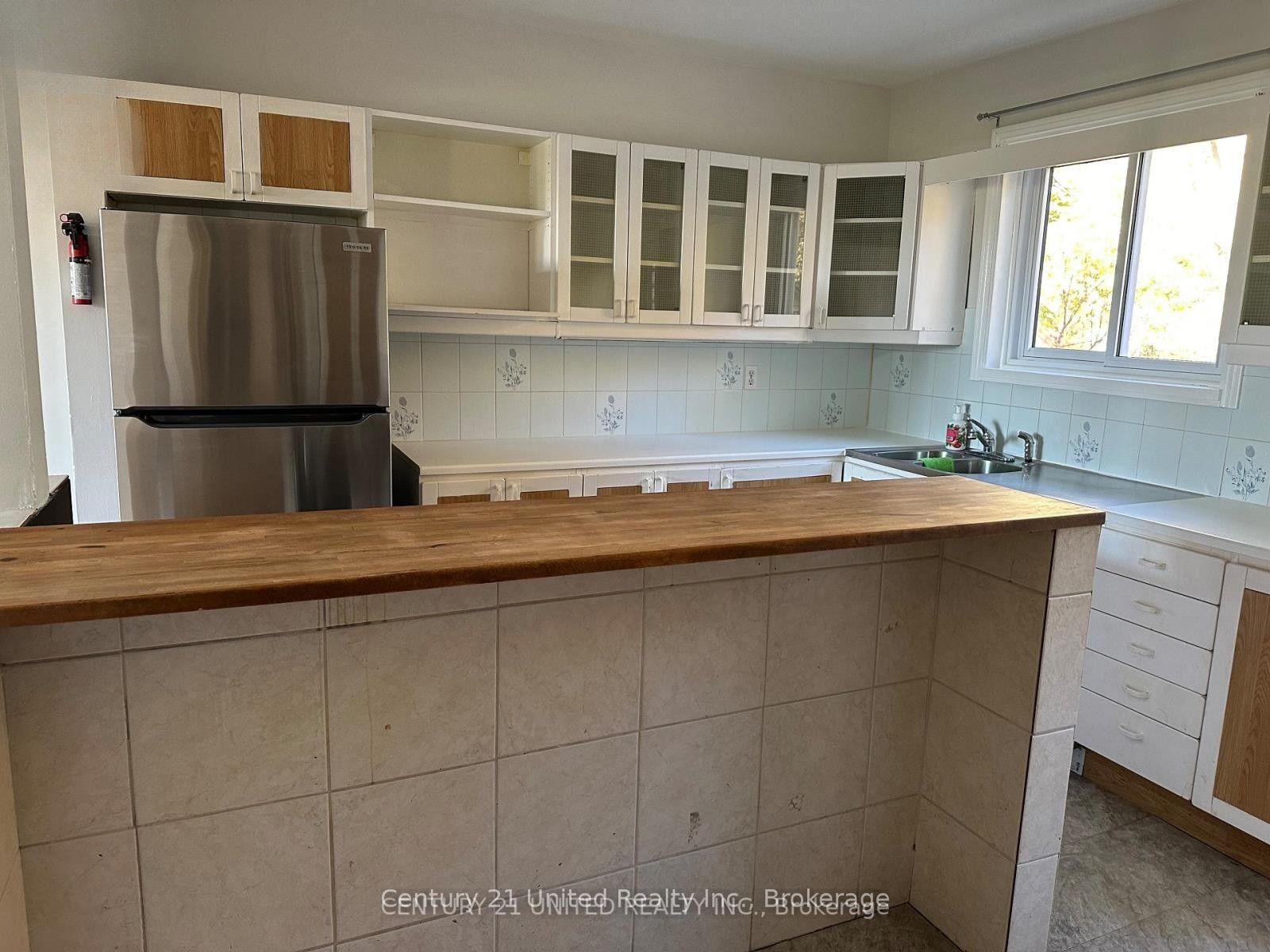 140 Maria Street, Peterborough, ON K9H 1B9 photo 4