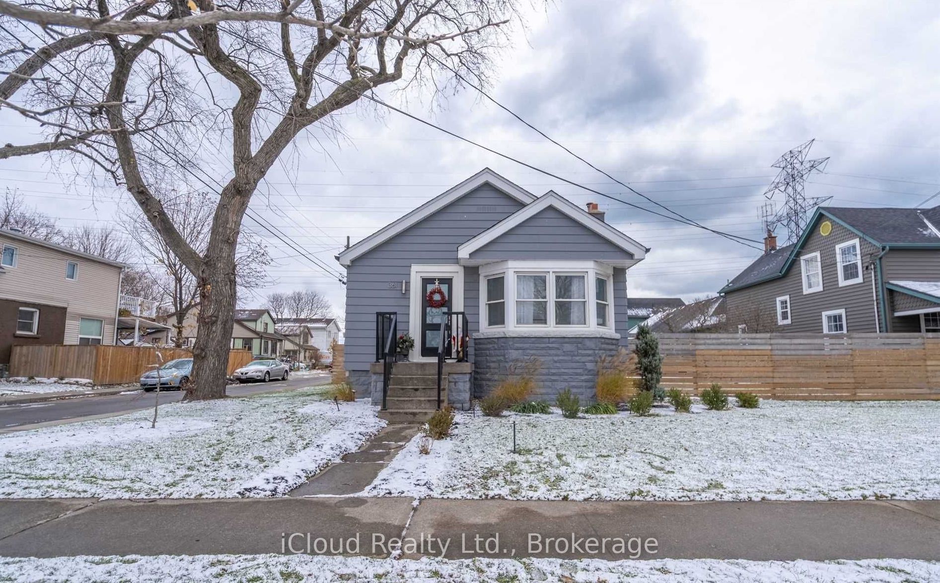 361 Beach Boulevard W Main, Hamilton, ON L8H 6W4 photo 2