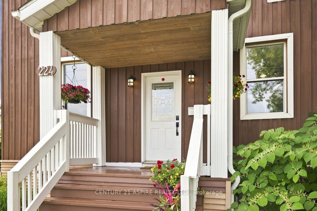 224 Nelson Street, Pembroke, ON K8A 3N2 photo 4