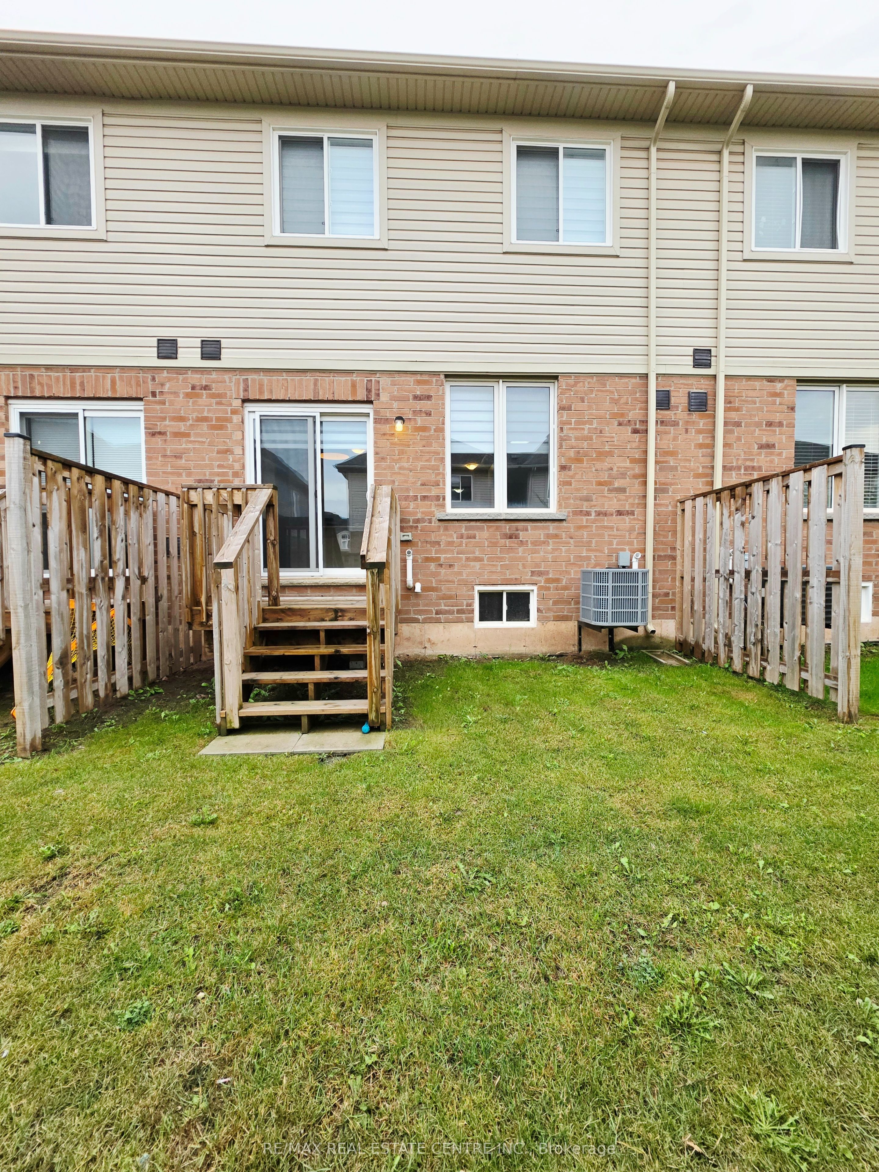 9 Arietta Lane 16, Hamilton, ON L8E 0K7 photo 5