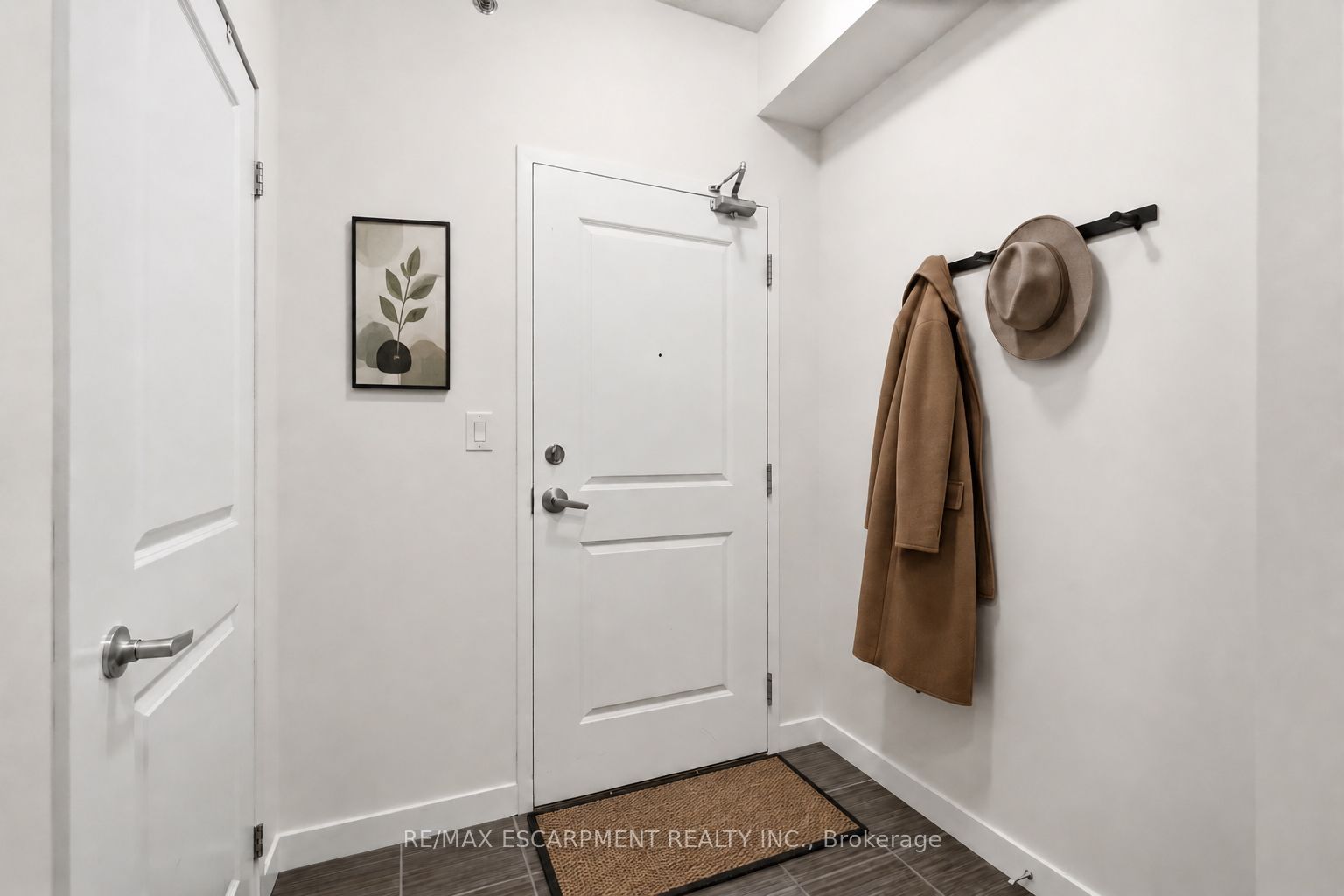 90 Charlton Avenue W 201, Hamilton, ON L8P 0B4 photo 5