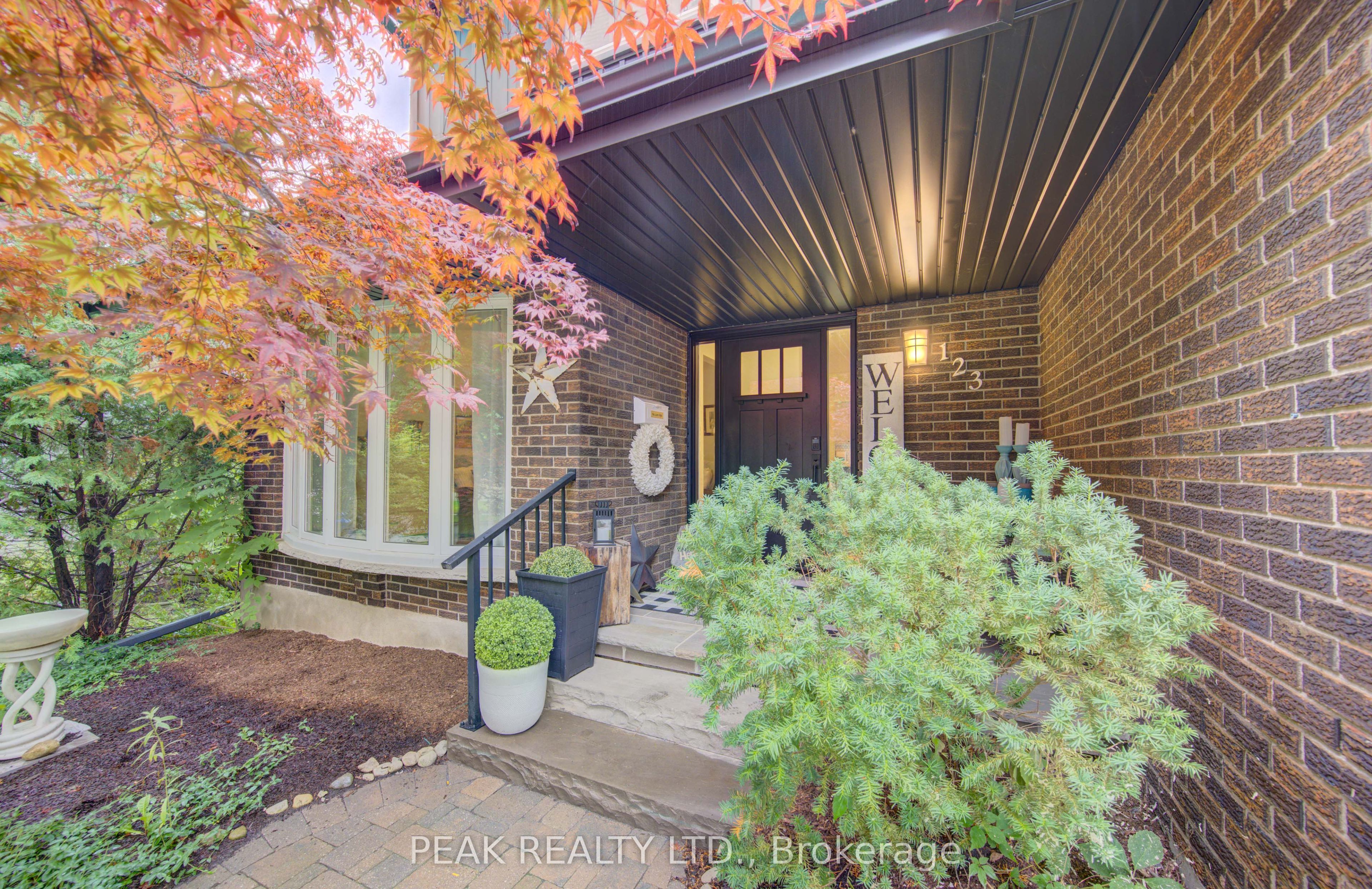 123 Candlewood Crescent, Waterloo, ON N2L 5M7 photo 2