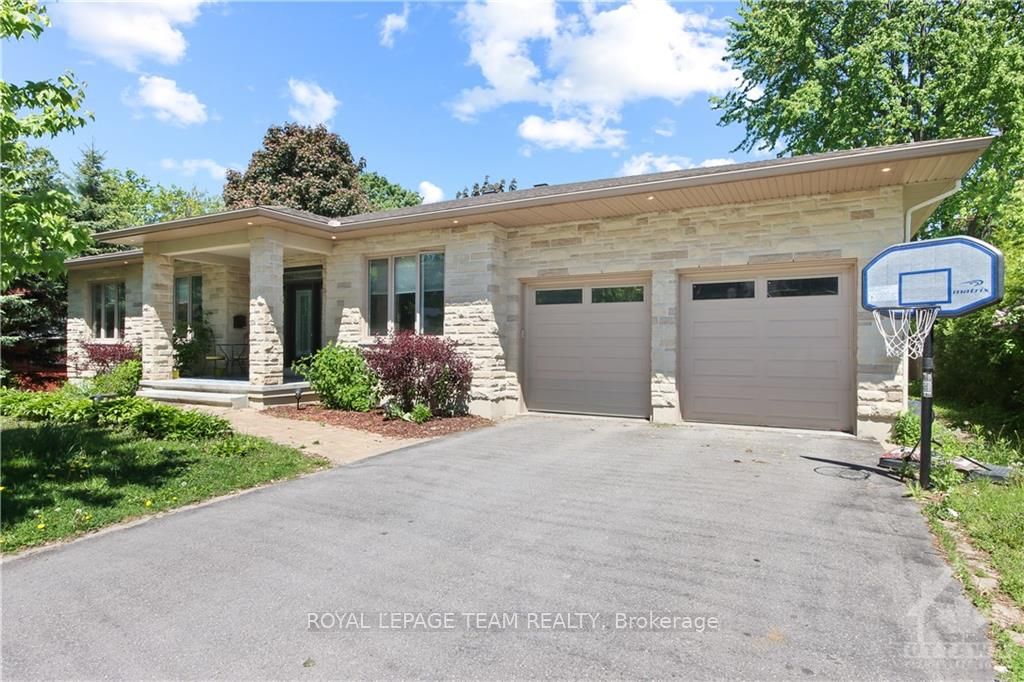 159 Roger Road, Alta Vista and Area, ON K1H 5C7 photo 2