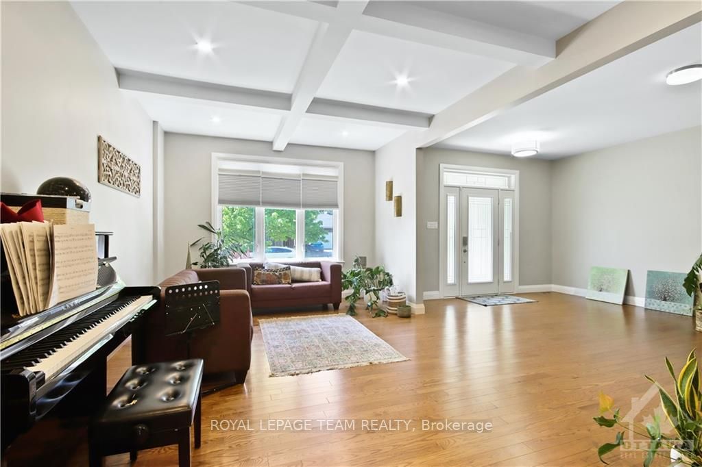 159 Roger Road, Alta Vista and Area, ON K1H 5C7 photo 4