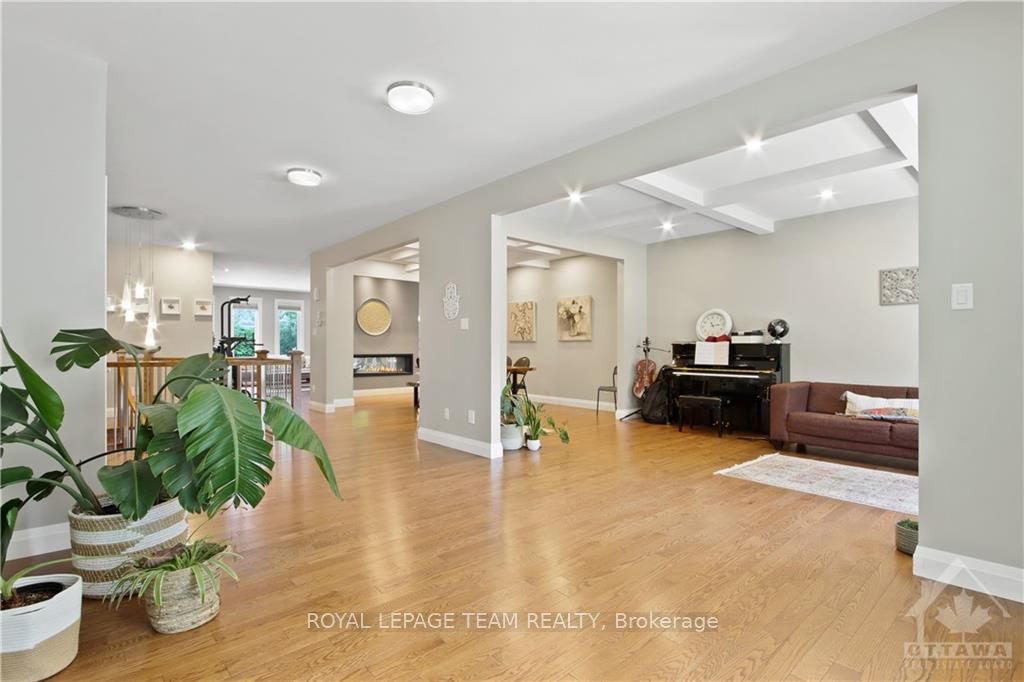 159 Roger Road, Alta Vista and Area, ON K1H 5C7 photo 5