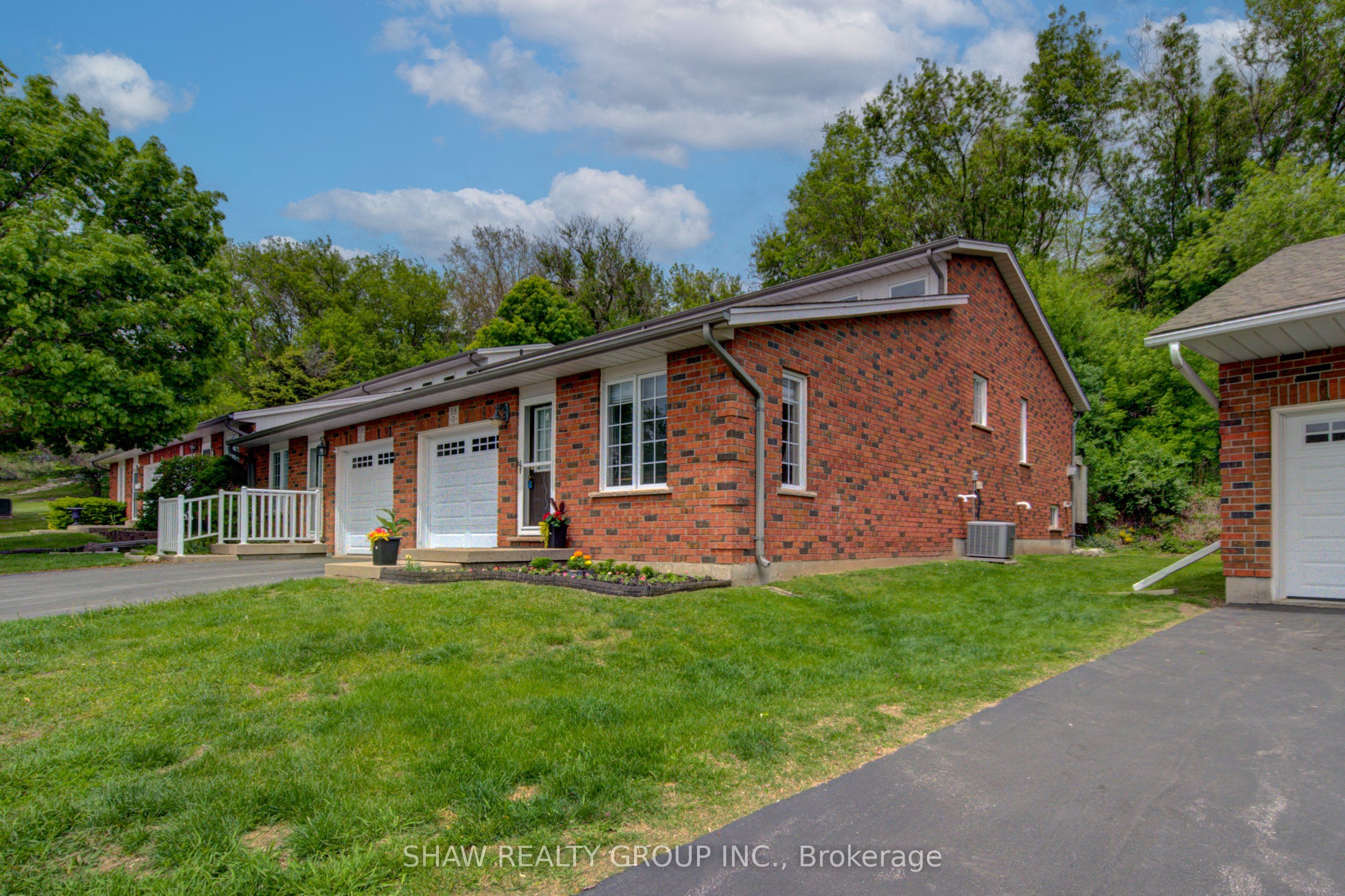 58D Harris Avenue, Brantford, ON N3R 2E9 photo 2