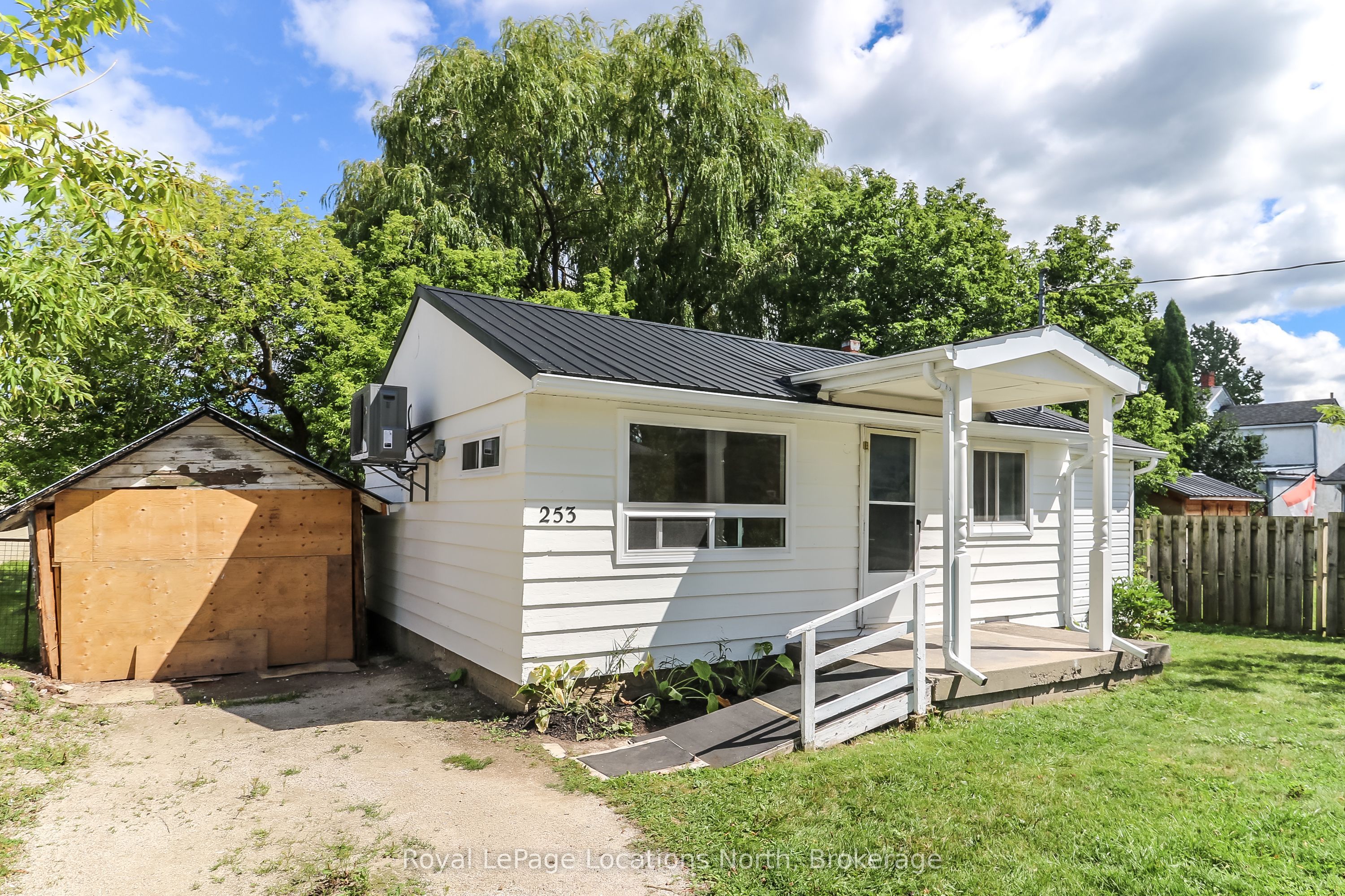 253 THOMPSON Street, Meaford, ON N4L 1M3 photo 3